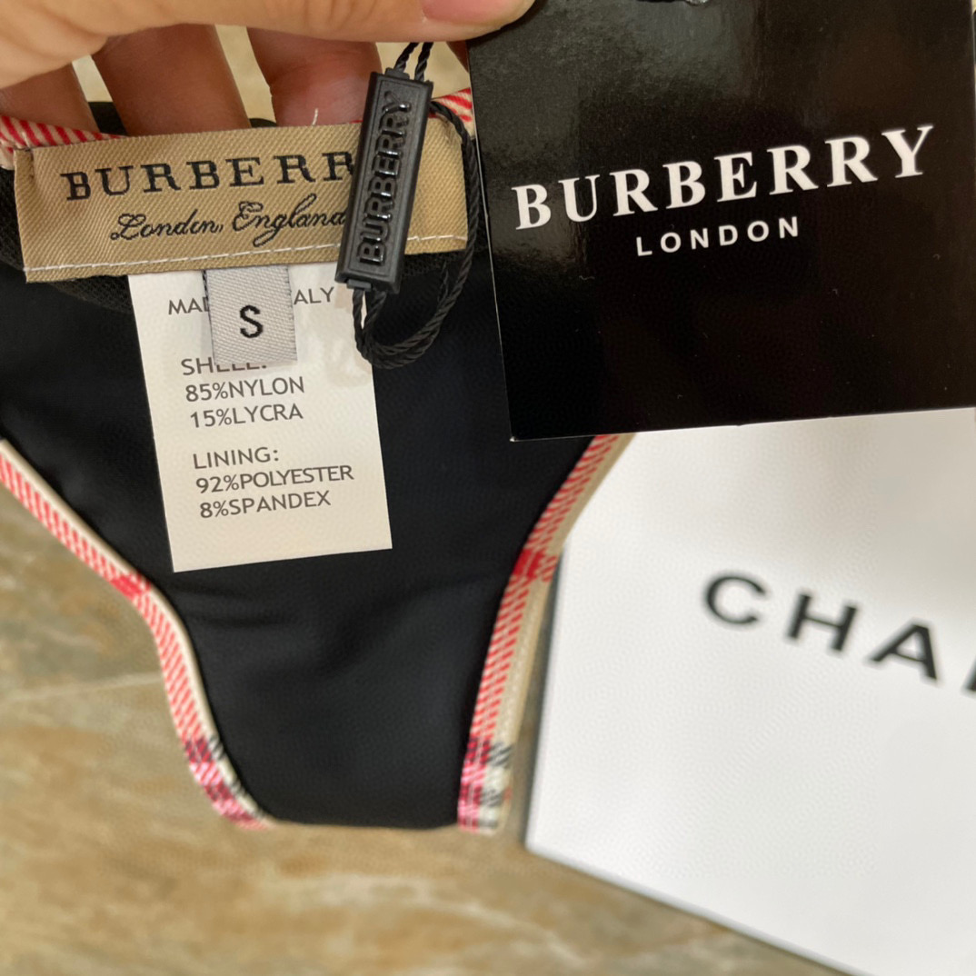  Burberry巴宝莉新款比基尼👙 上身超级棒！同步各大专柜发售，自然而然呈现时尚感！十分减龄，具有年
