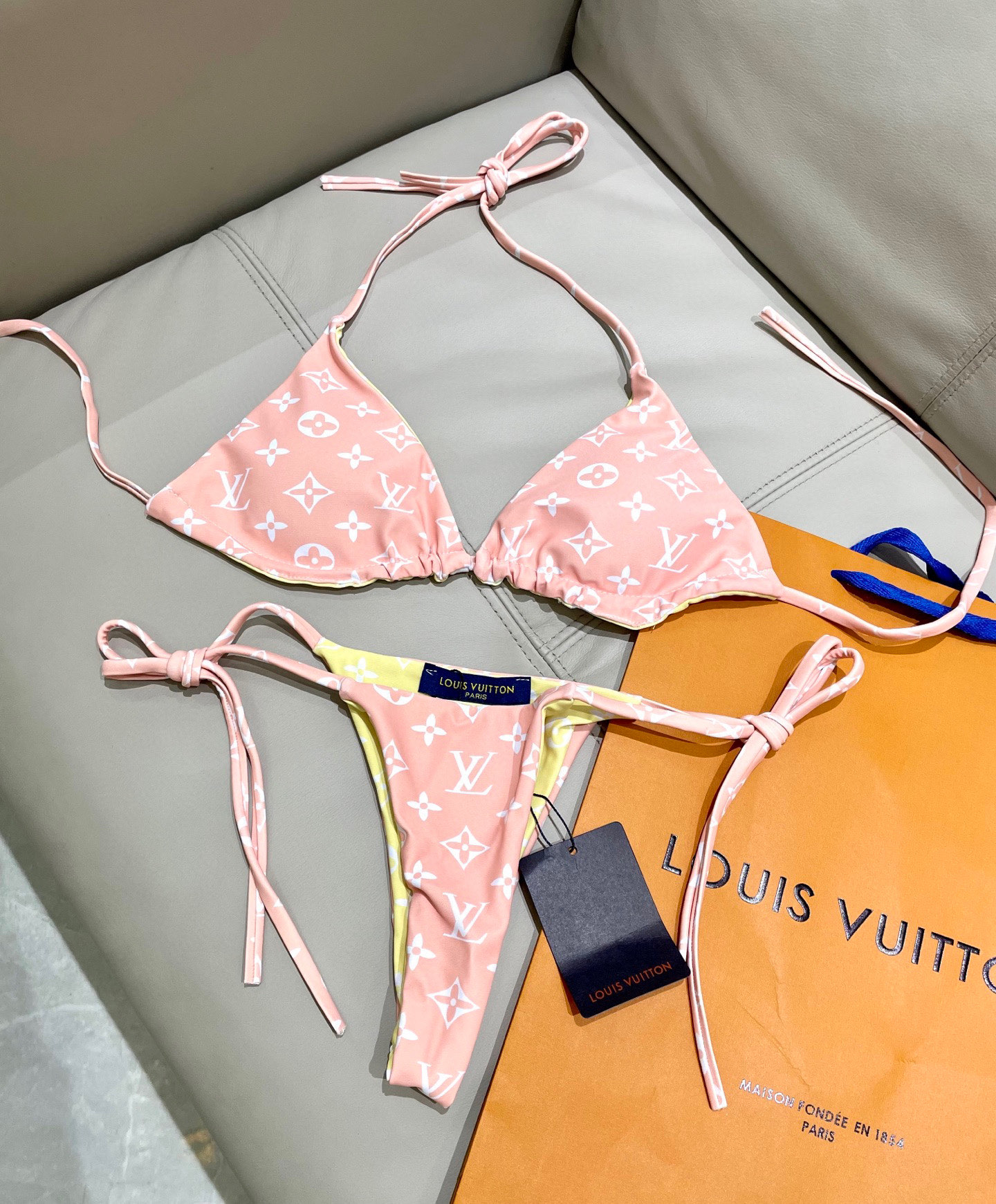  Lv比基尼😍🥰适合多种场景的游泳衣🏊‍♀️海边 游泳池 温泉 水上乐园 漂流都可以😌内搭也完全可以 连