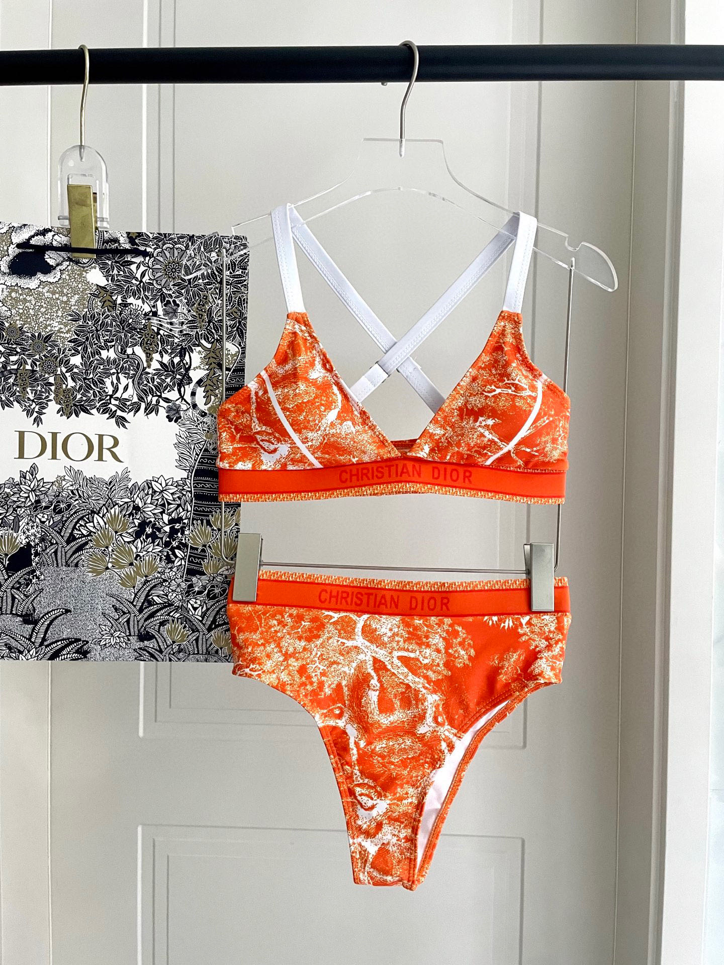 Dior Oranje Bikini Set - Stijlvol en Comfortabel voor Strand en Zwembad