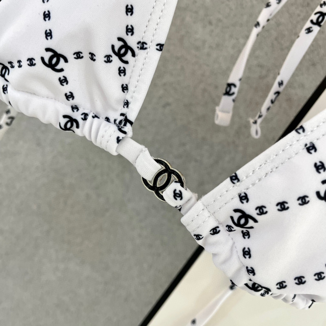  Chanel新款比基尼👙❤️😍🥰适合多种场景的游泳衣🏊‍♀️海边 游泳池 温泉 水上乐园 漂流都可以😌