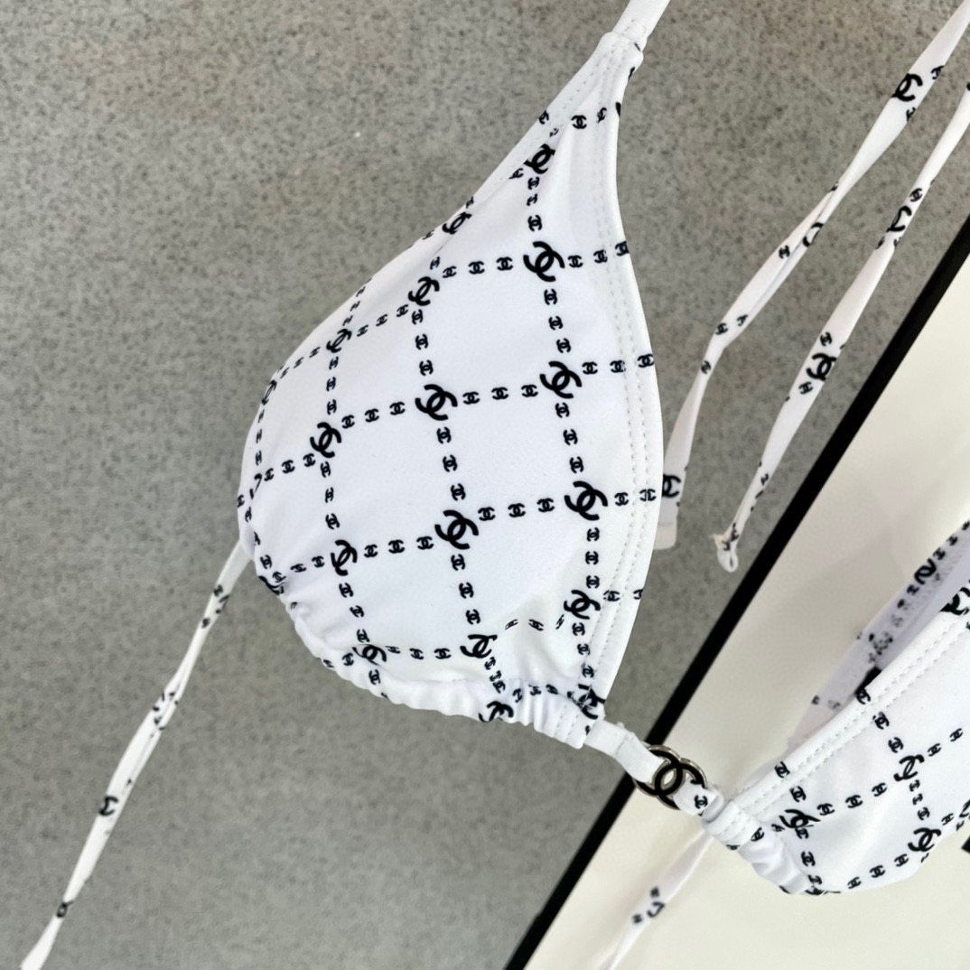  Chanel新款比基尼👙❤️😍🥰适合多种场景的游泳衣🏊‍♀️海边 游泳池 温泉 水上乐园 漂流都可以😌