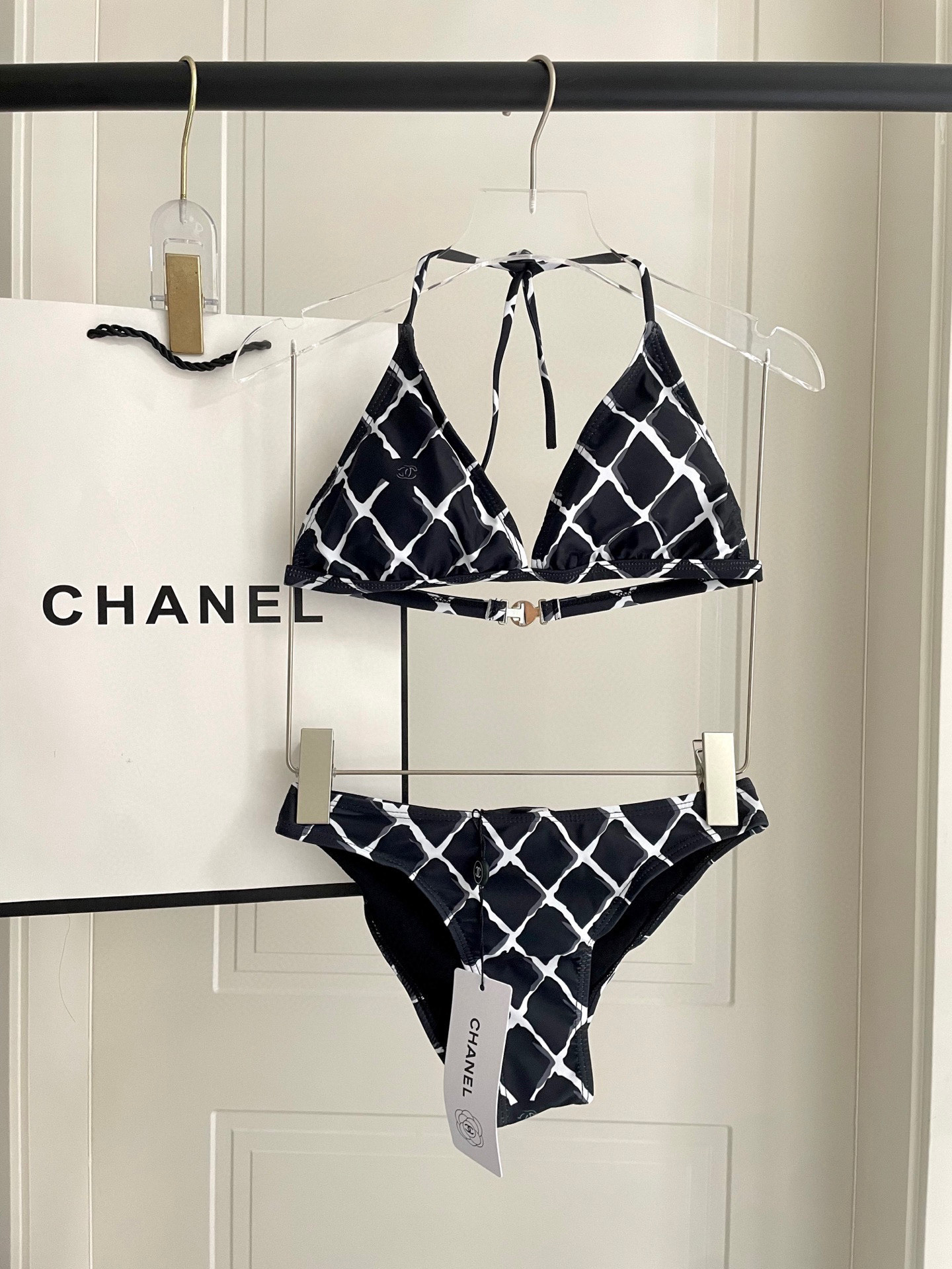  Chanel新款比基尼泳衣👙❤️😍🥰适合多种场景的游泳衣🏊‍♀️海边 游泳池 温泉 水上乐园 漂流都可