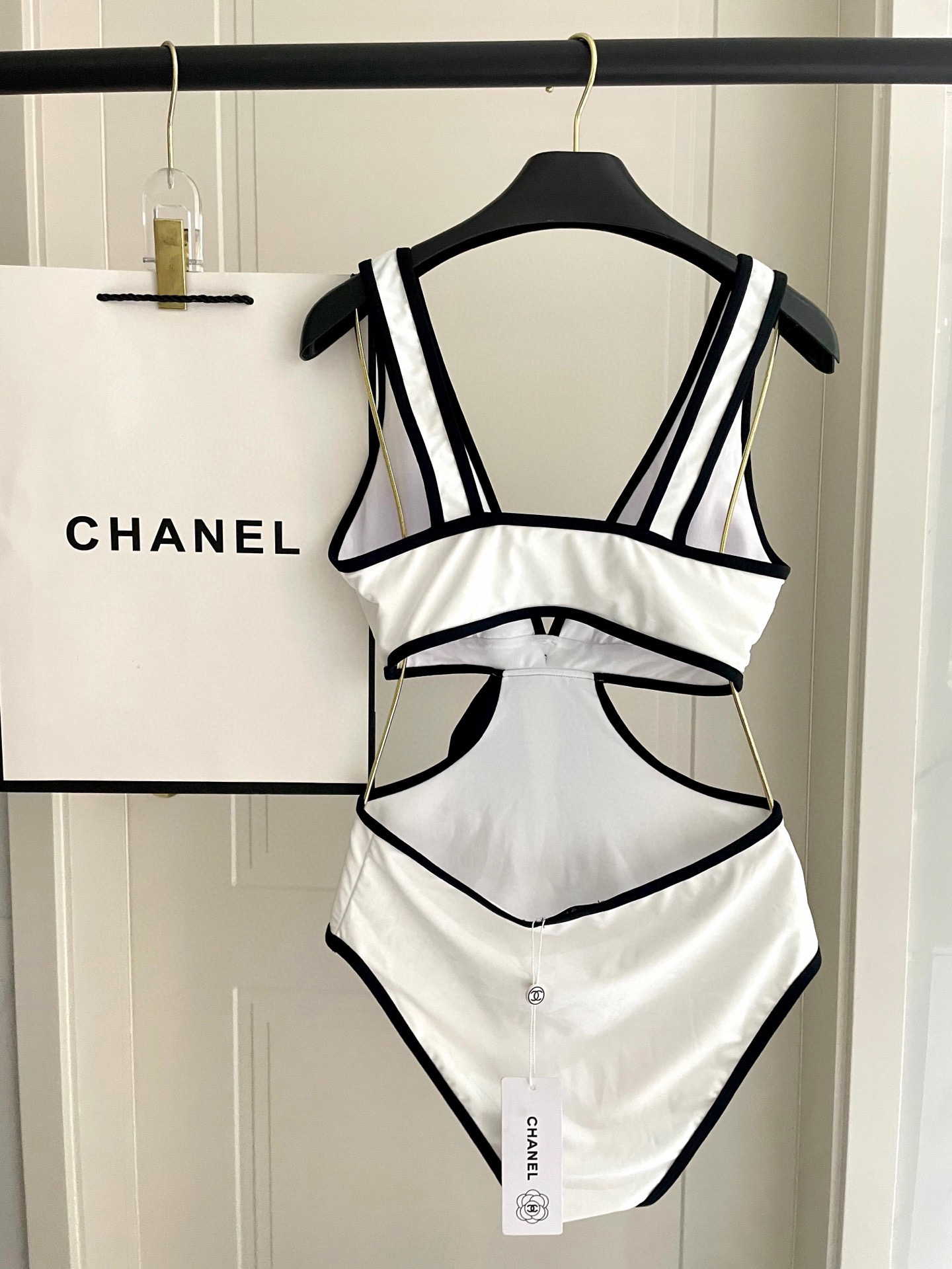  Chanel新款连体😍🥰适合多种场景的游泳衣🏊‍♀️海边 游泳池 温泉 水上乐园 漂流都可以😌内搭也完
