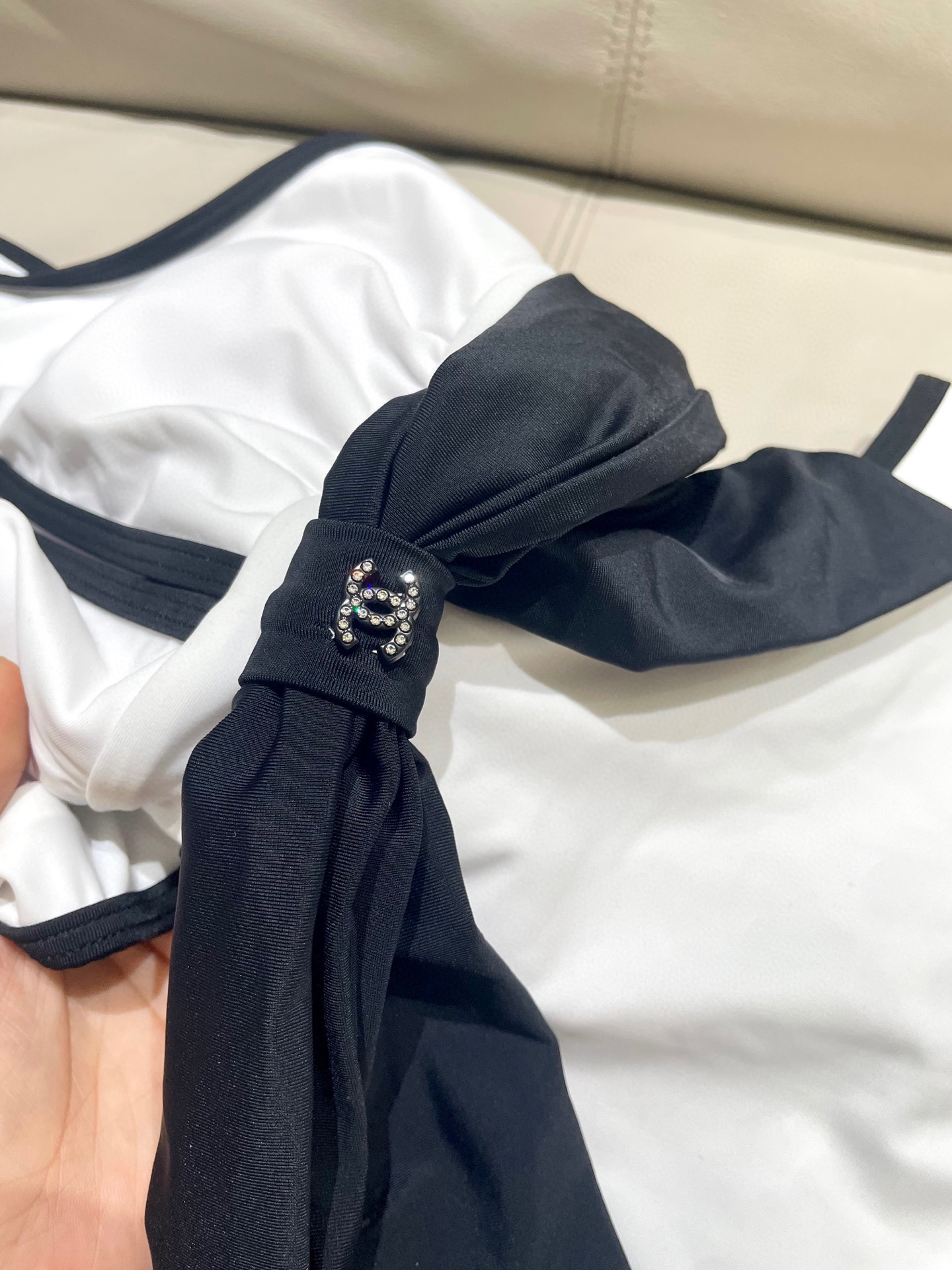  Chanel新款连体😍🥰适合多种场景的游泳衣🏊‍♀️海边 游泳池 温泉 水上乐园 漂流都可以😌内搭也完