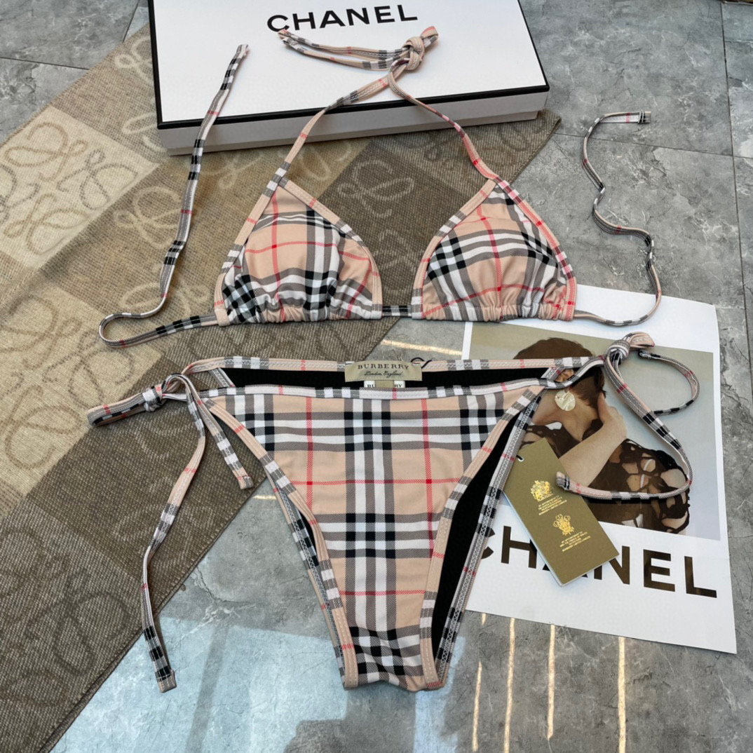  巴宝莉比基尼👙❤️😍🥰适合多种场景的游泳衣🏊‍♀️海边 游泳池 温泉 水上乐园 漂流都可以😌内搭外穿也