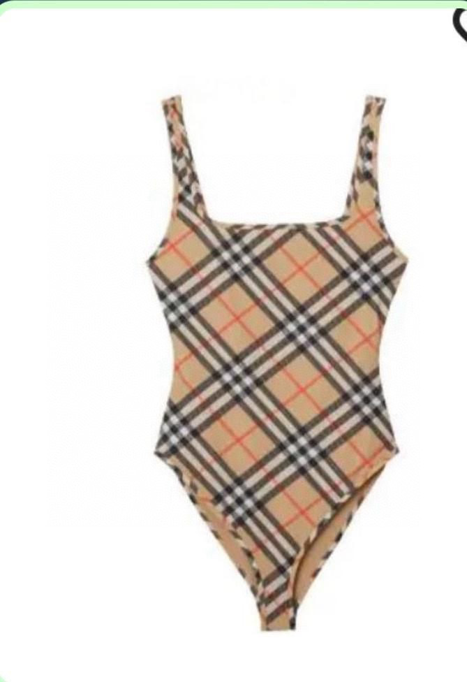  巴宝莉新款👙❤️😍🥰适合多种场景的游泳衣🏊‍♀️海边 游泳池 温泉 水上乐园 漂流都可以😌内搭外穿也完