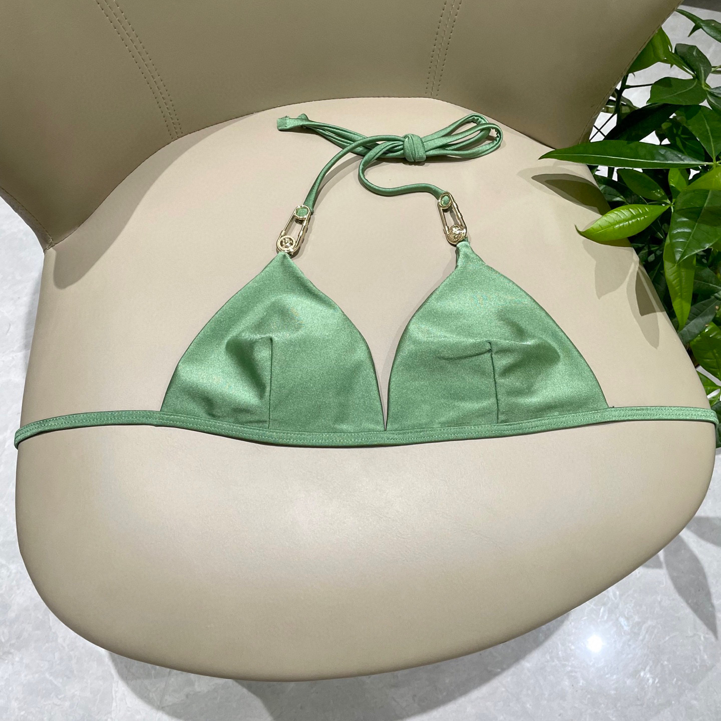  范思哲新款比基尼 😍🥰适合多种场景的游泳衣🏊‍♀️海边 游泳池 温泉 水上乐园 漂流都可以😌内搭也完全
