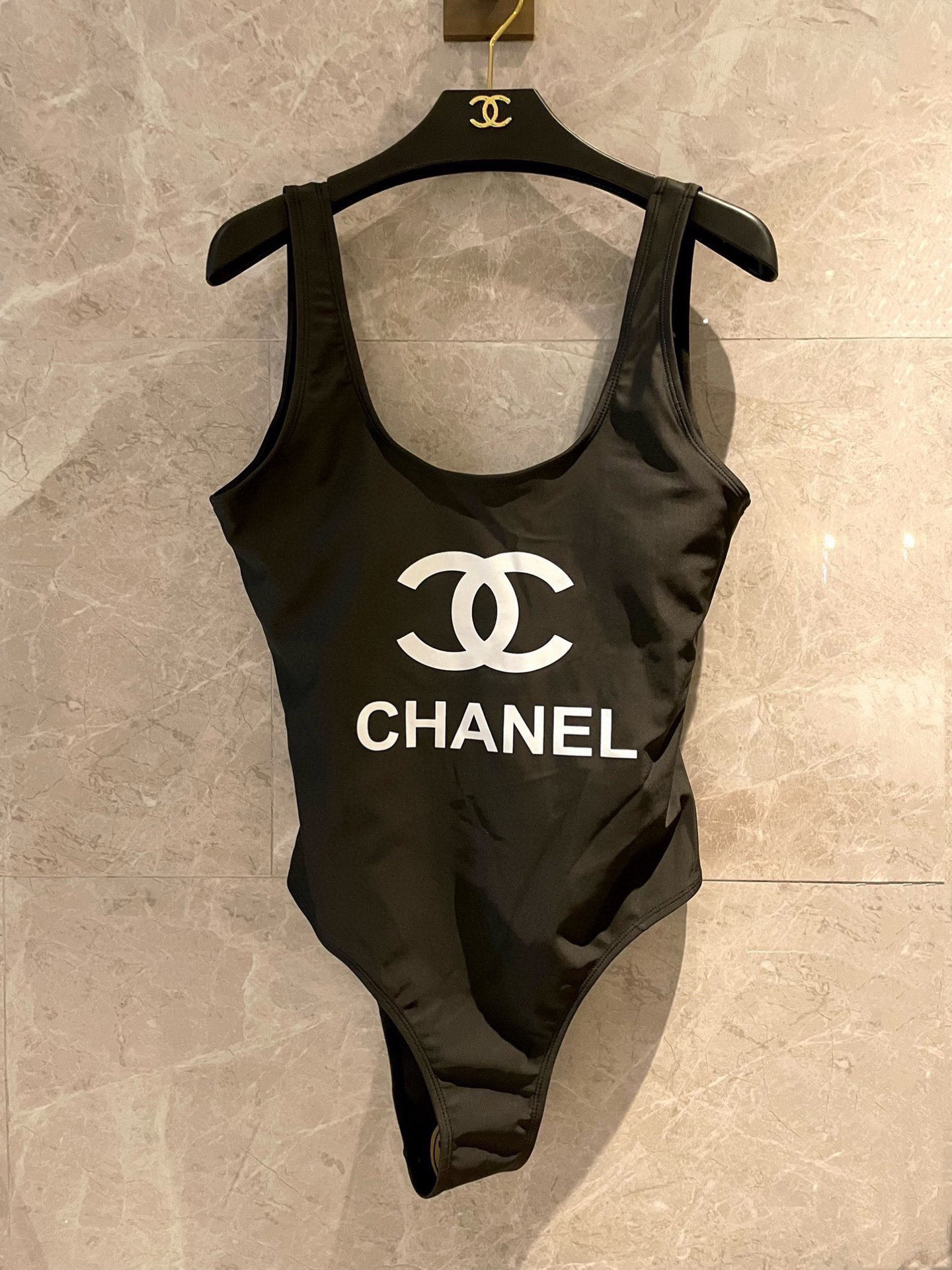  Chanel印花😍🥰适合多种场景的游泳衣🏊‍♀️海边 游泳池 温泉 水上乐园 漂流都可以😌内搭也完全可