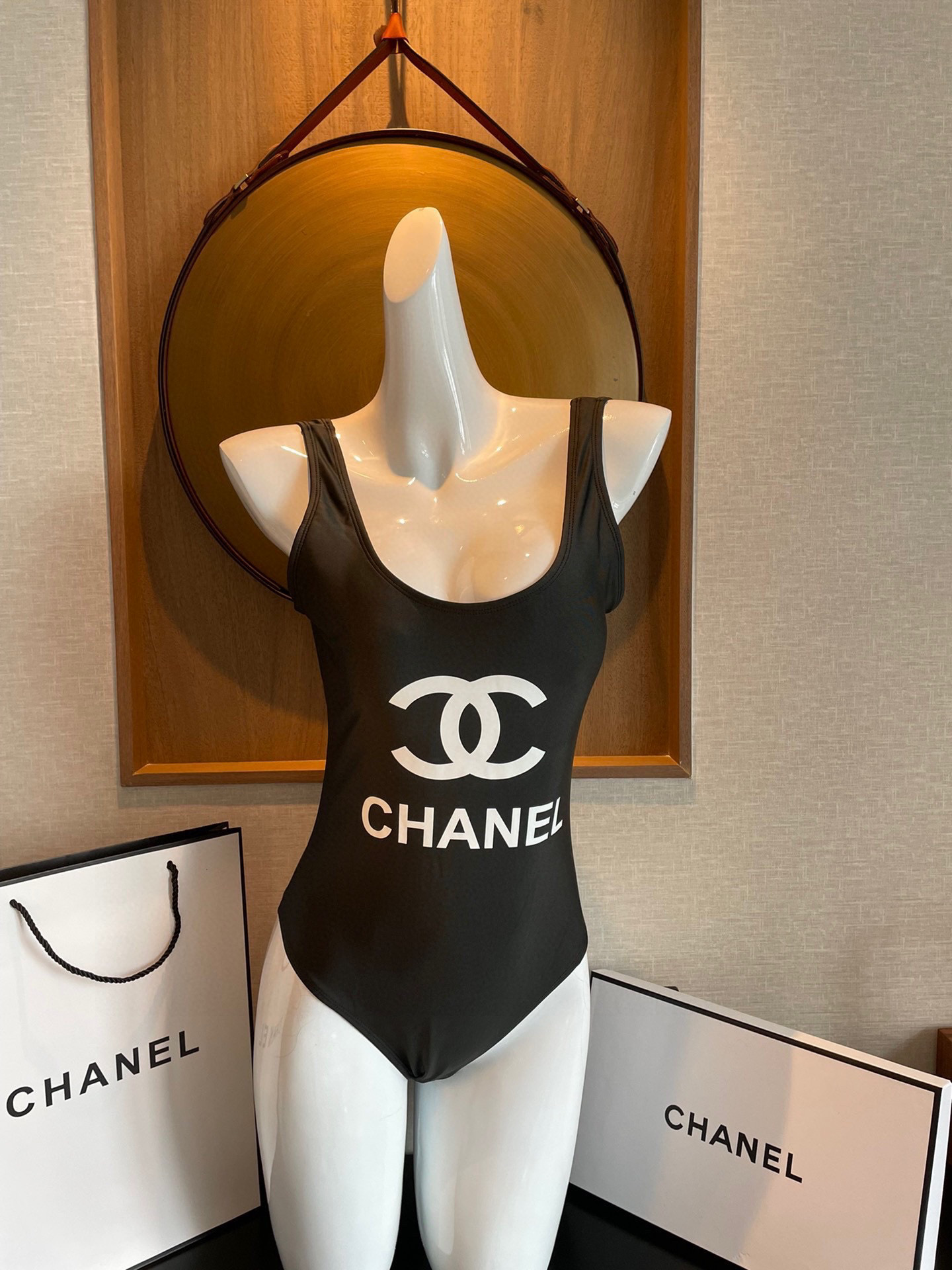  Chanel印花😍🥰适合多种场景的游泳衣🏊‍♀️海边 游泳池 温泉 水上乐园 漂流都可以😌内搭也完全可