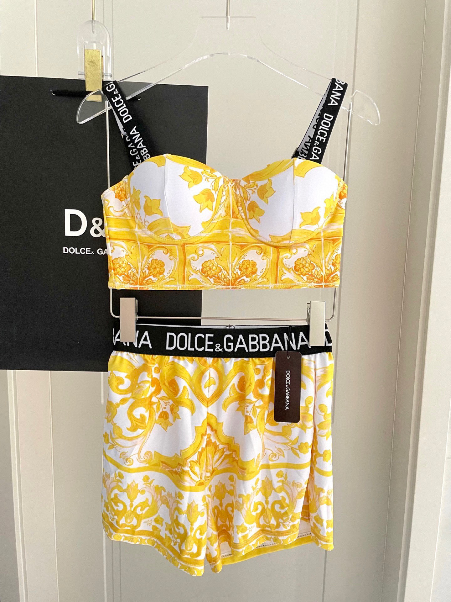  DG新款分体泳衣 带胸托😍🥰适合多种场景的游泳衣🏊‍♀️海边 游泳池 温泉 水上乐园 漂流都可以😌内搭