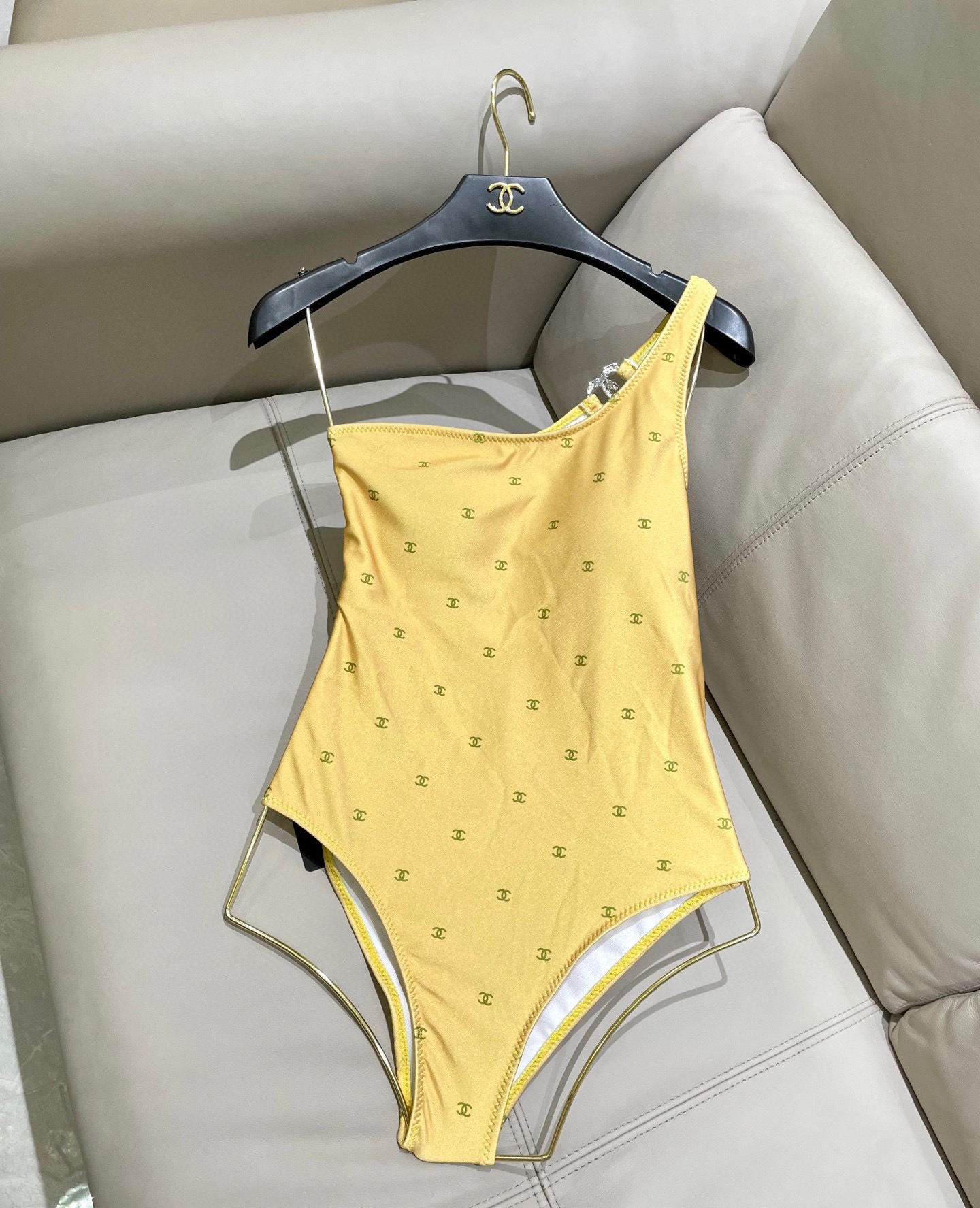  Chanel连体泳衣😍🥰适合多种场景的游泳衣🏊‍♀️海边 游泳池 温泉 水上乐园 漂流都可以😌内搭也完