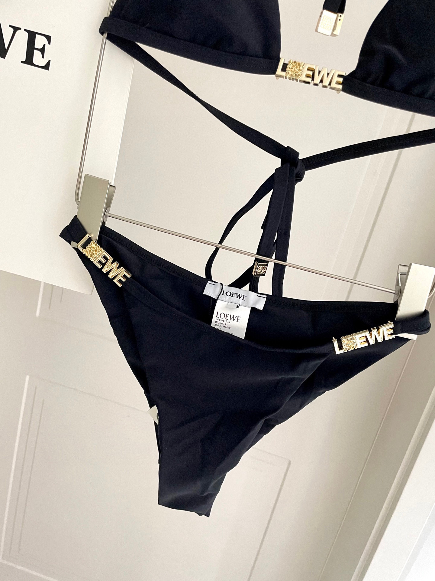  罗意威新款比基尼泳衣  定制对吧版五金 😍🥰适合多种场景的游泳衣🏊‍♀️海边 游泳池 温泉 水上乐园 