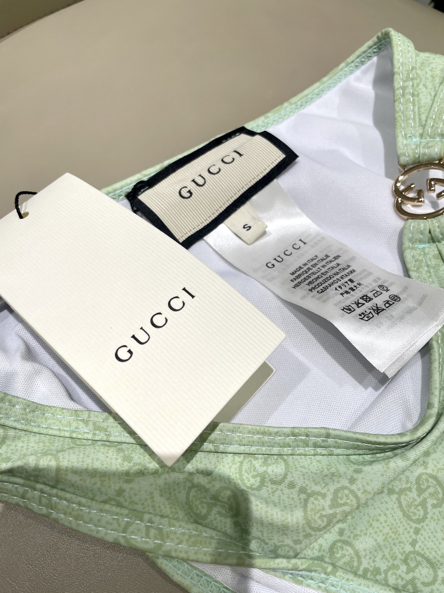  Gucci新款比基尼😍🥰适合多种场景的游泳衣🏊‍♀️海边 游泳池 温泉 水上乐园 漂流都可以😌内搭也完