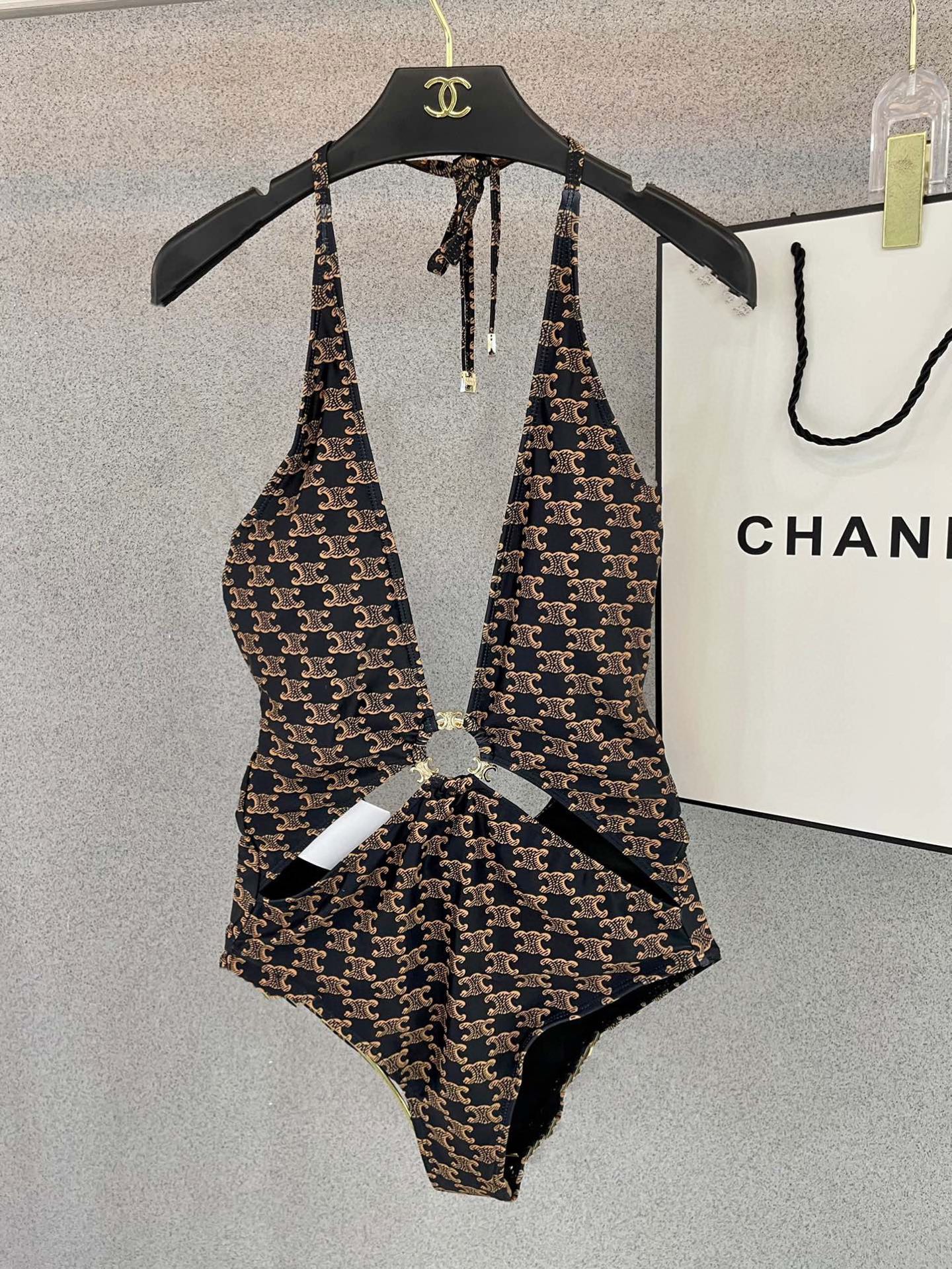  Celien新款对版五金😍🥰适合多种场景的游泳衣🏊‍♀️海边 游泳池 温泉 水上乐园 漂流都可以😌内搭