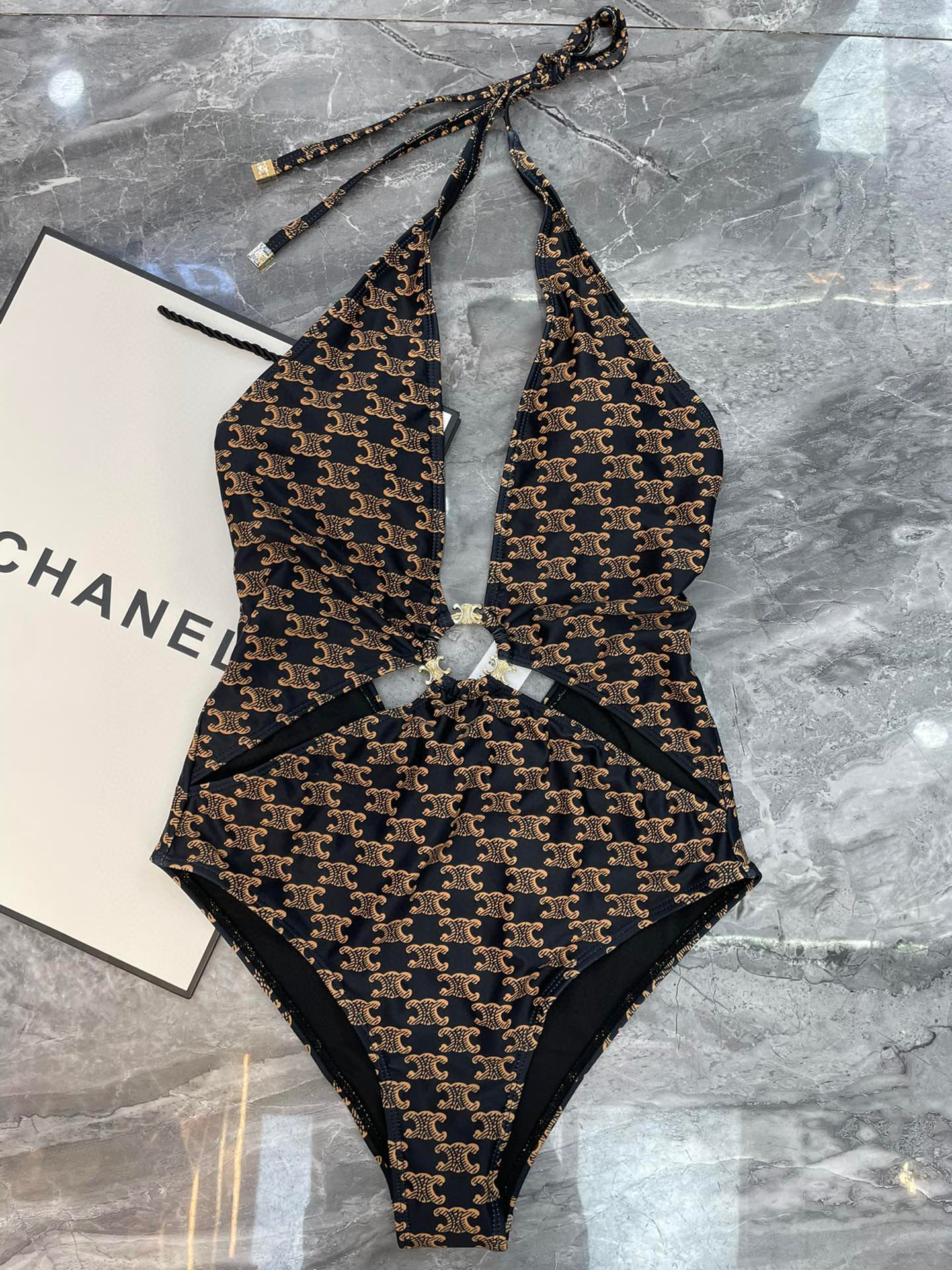  Celien新款对版五金😍🥰适合多种场景的游泳衣🏊‍♀️海边 游泳池 温泉 水上乐园 漂流都可以😌内搭