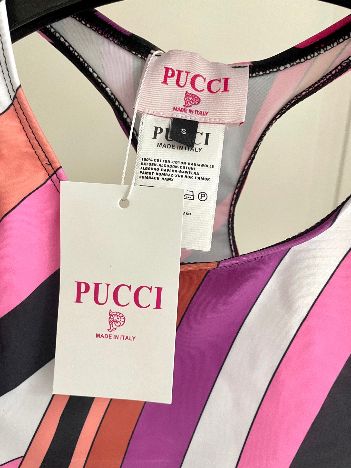  PUCCI新款高弹力健身长款瑜伽服运动套装~小背心➕修身提臀显瘦打底裤
S M L Xl