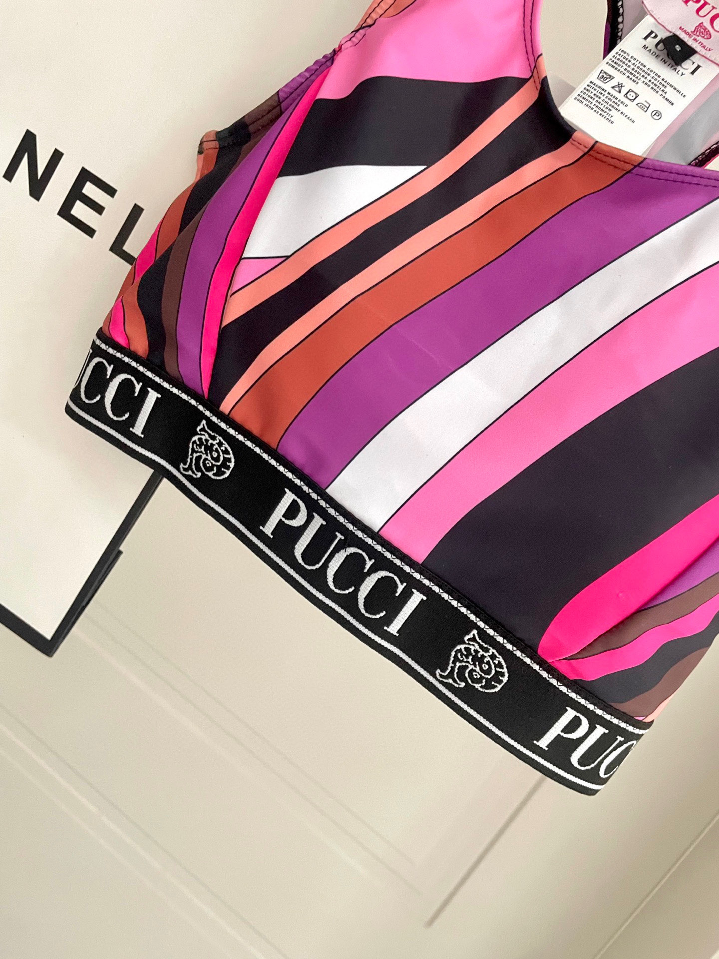  PUCCI新款高弹力健身长款瑜伽服运动套装~小背心➕修身提臀显瘦打底裤
S M L Xl
