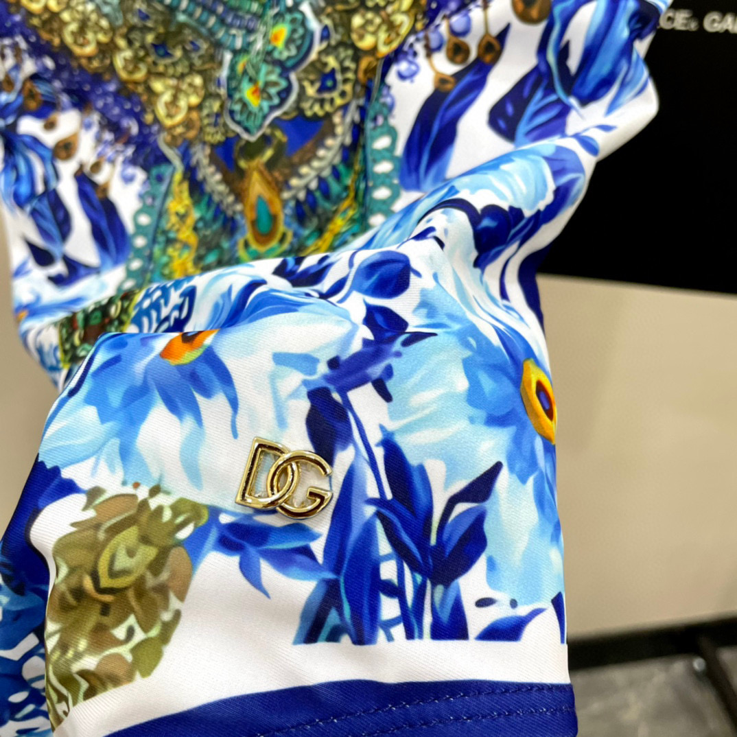  DG泳衣 简单大气 适合多种场景的游泳衣🏊‍♀️海边 游泳池 温泉 水上乐园 漂流都可以😌内搭也完全可