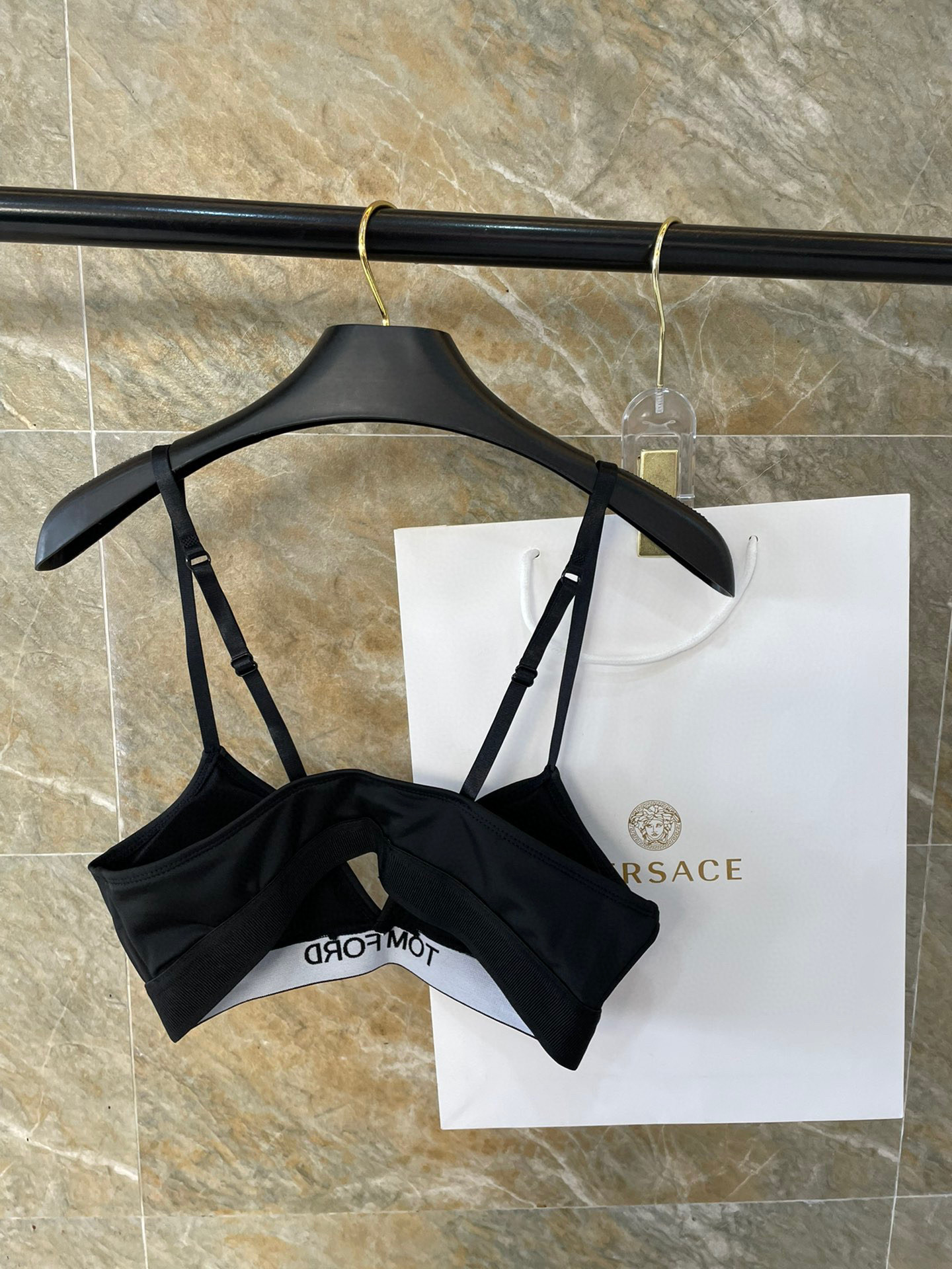  TOMFORD新款比基尼😍🥰适合多种场景的游泳衣🏊‍♀️海边 游泳池 温泉 水上乐园 漂流都可以😌内搭