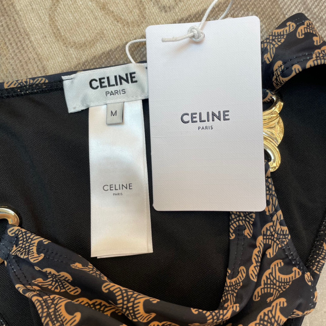  Celine专柜新款气质款 老花系列比基尼 挂脖 气质高雅 😍🥰适合多种场景的游泳衣🏊‍♀️海边 游泳