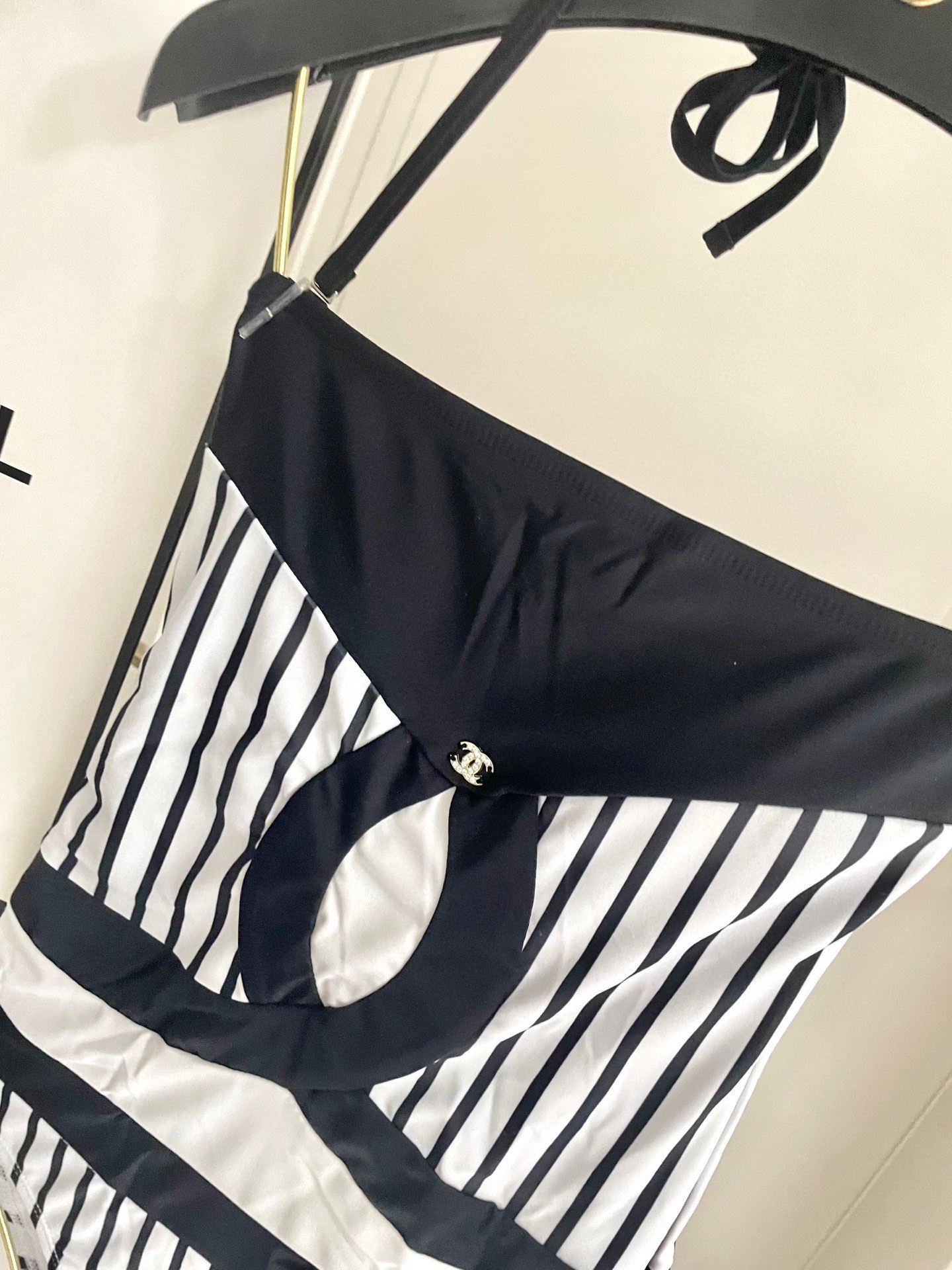  Chanel新款连体泳衣👙❤️😍🥰适合多种场景的游泳衣🏊‍♀️海边 游泳池 温泉 水上乐园 漂流都可以