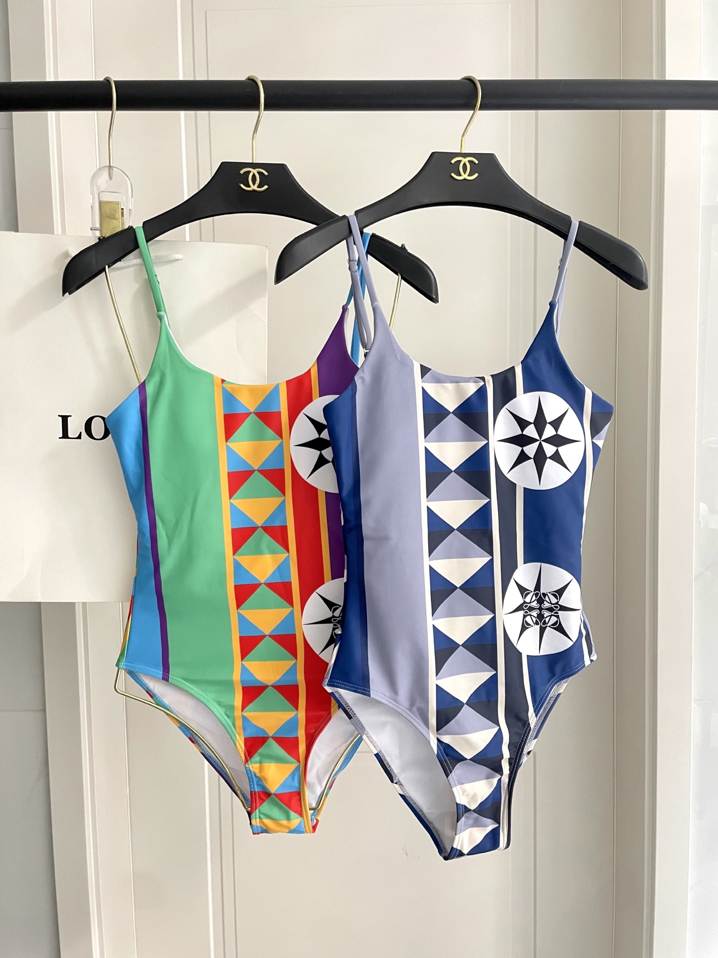  Lowe专柜新款气质款 性感又遮肉肉😍🥰适合多种场景的游泳衣🏊‍♀️海边 游泳池 温泉 水上乐园 漂流