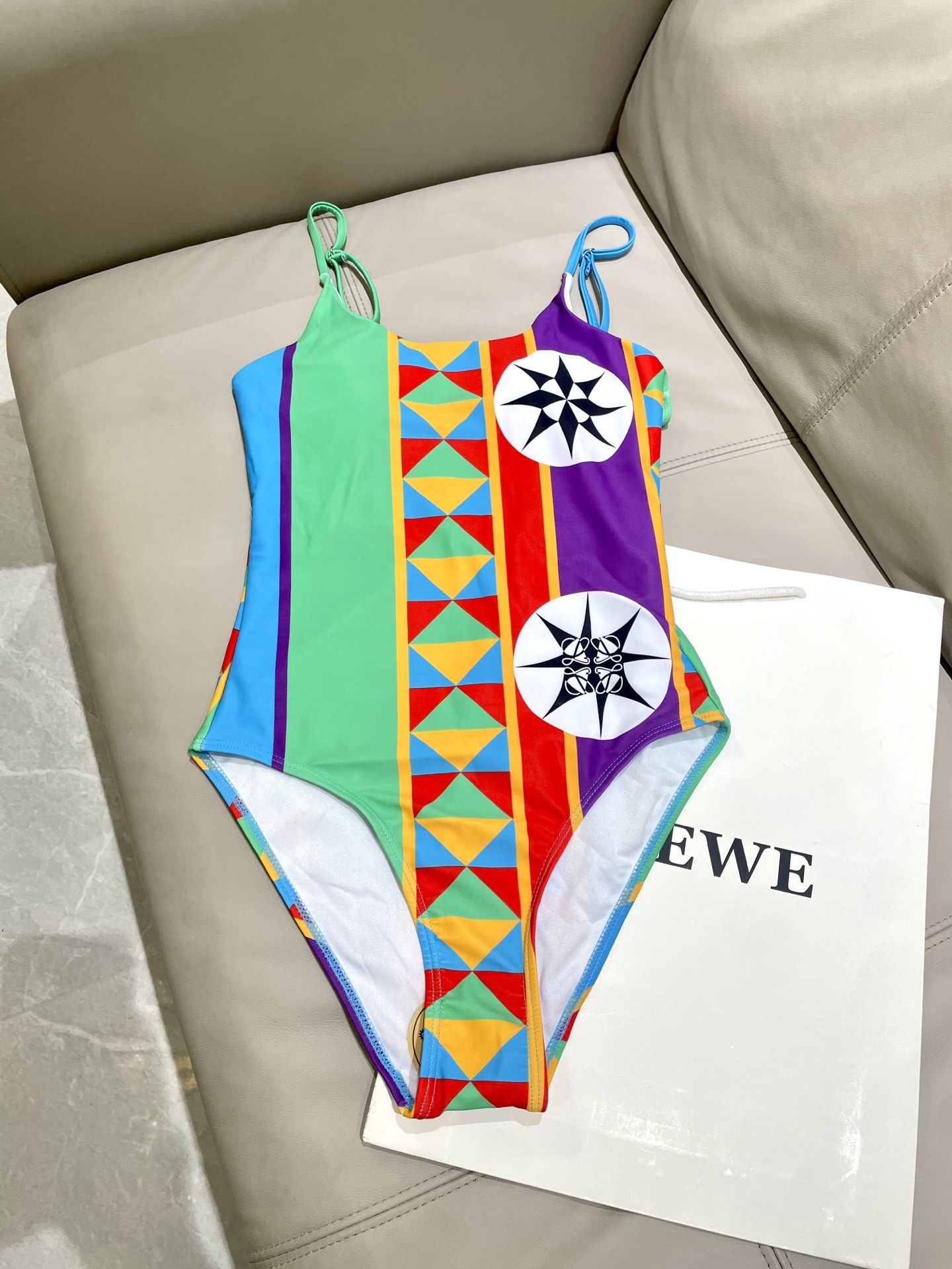  Lowe专柜新款气质款 性感又遮肉肉😍🥰适合多种场景的游泳衣🏊‍♀️海边 游泳池 温泉 水上乐园 漂流