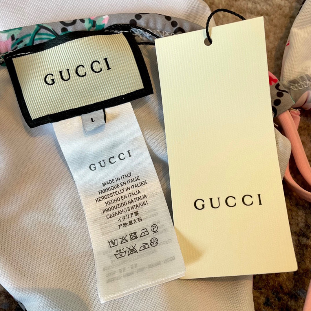  Gucci古奇新款比基尼👙 上身超级棒！同步各大专柜发售，自然而然呈现时尚感！十分减龄，具有年轻活力。