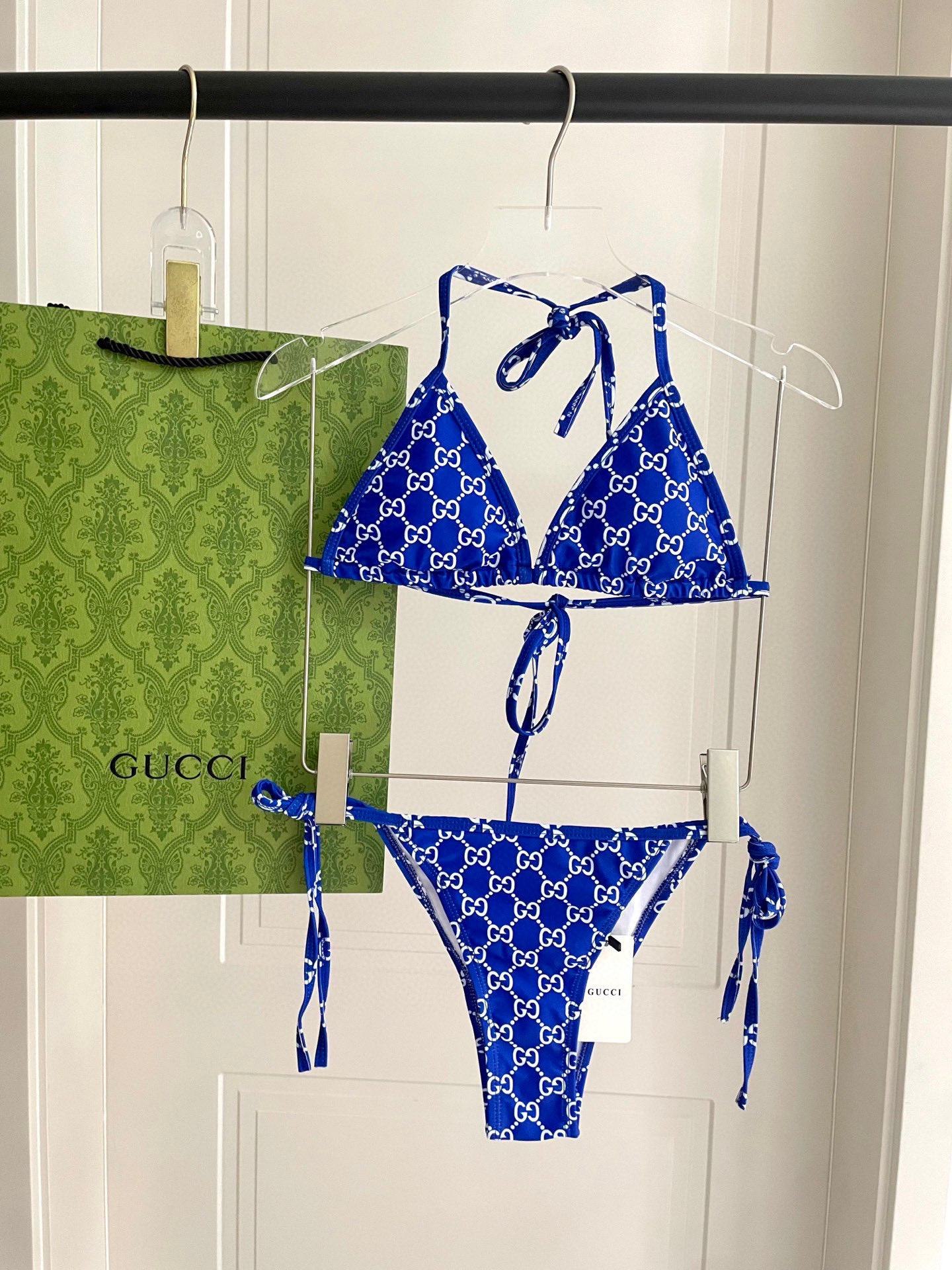  Gucci新款比基尼👙❤️😍🥰适合多种场景的游泳衣🏊‍♀️海边 游泳池 温泉 水上乐园 漂流都可以😌内
