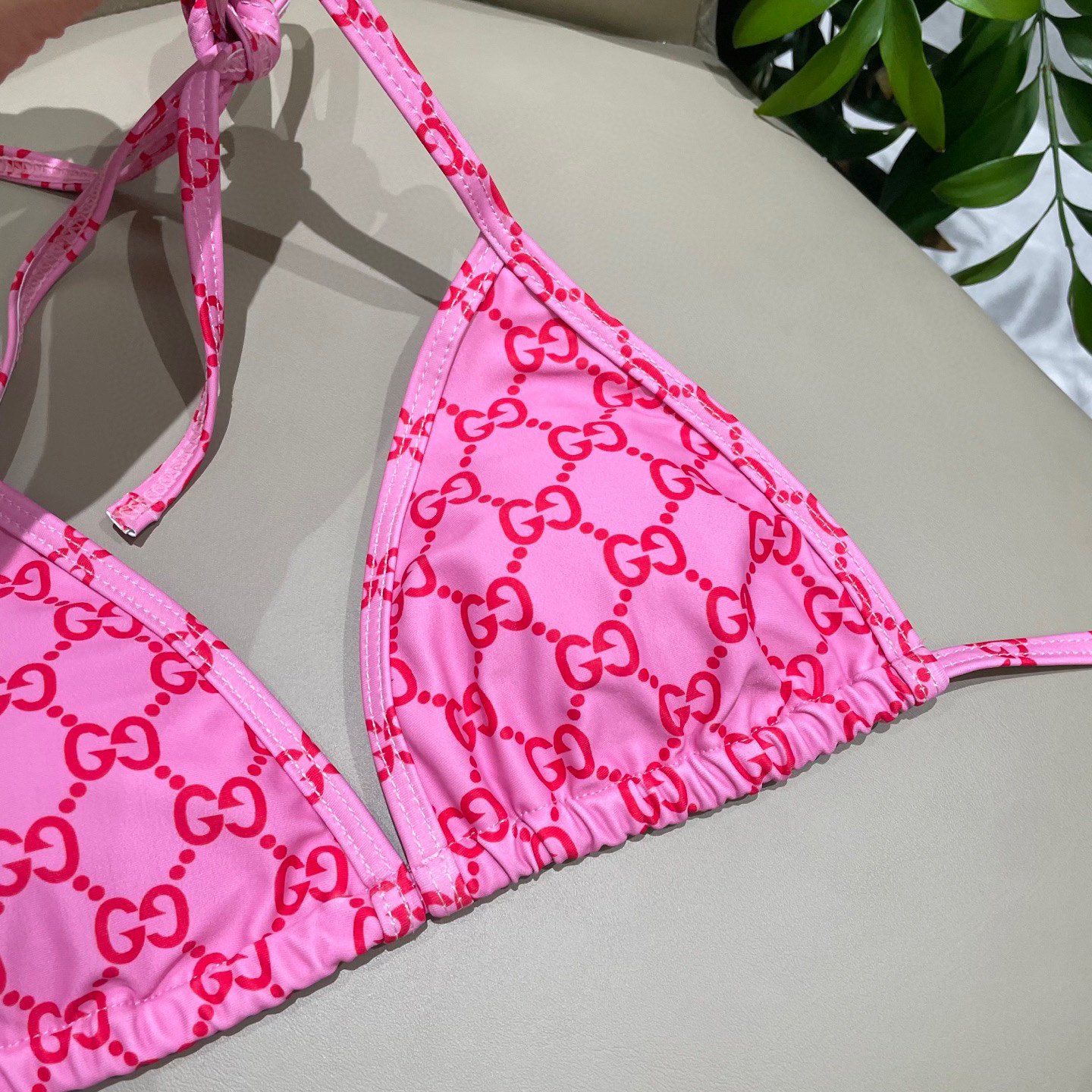  Gucci新款比基尼👙❤️😍🥰适合多种场景的游泳衣🏊‍♀️海边 游泳池 温泉 水上乐园 漂流都可以😌内