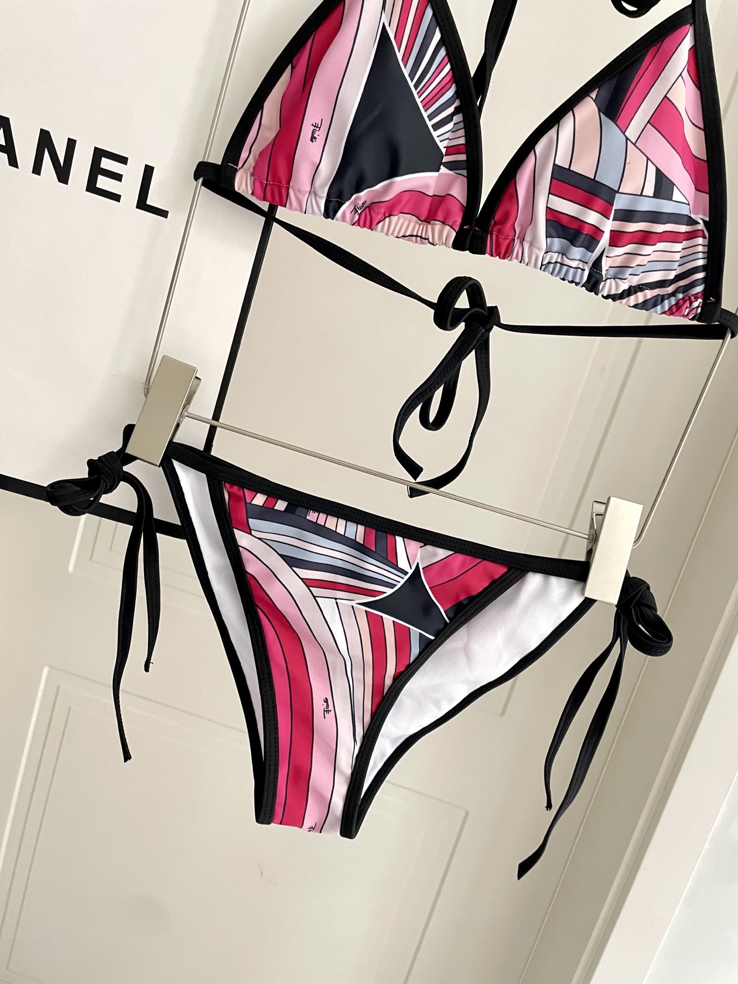  Pucci 分体比基尼😍🥰适合多种场景的游泳衣🏊‍♀️海边 游泳池 温泉 水上乐园 漂流都可以😌内搭也