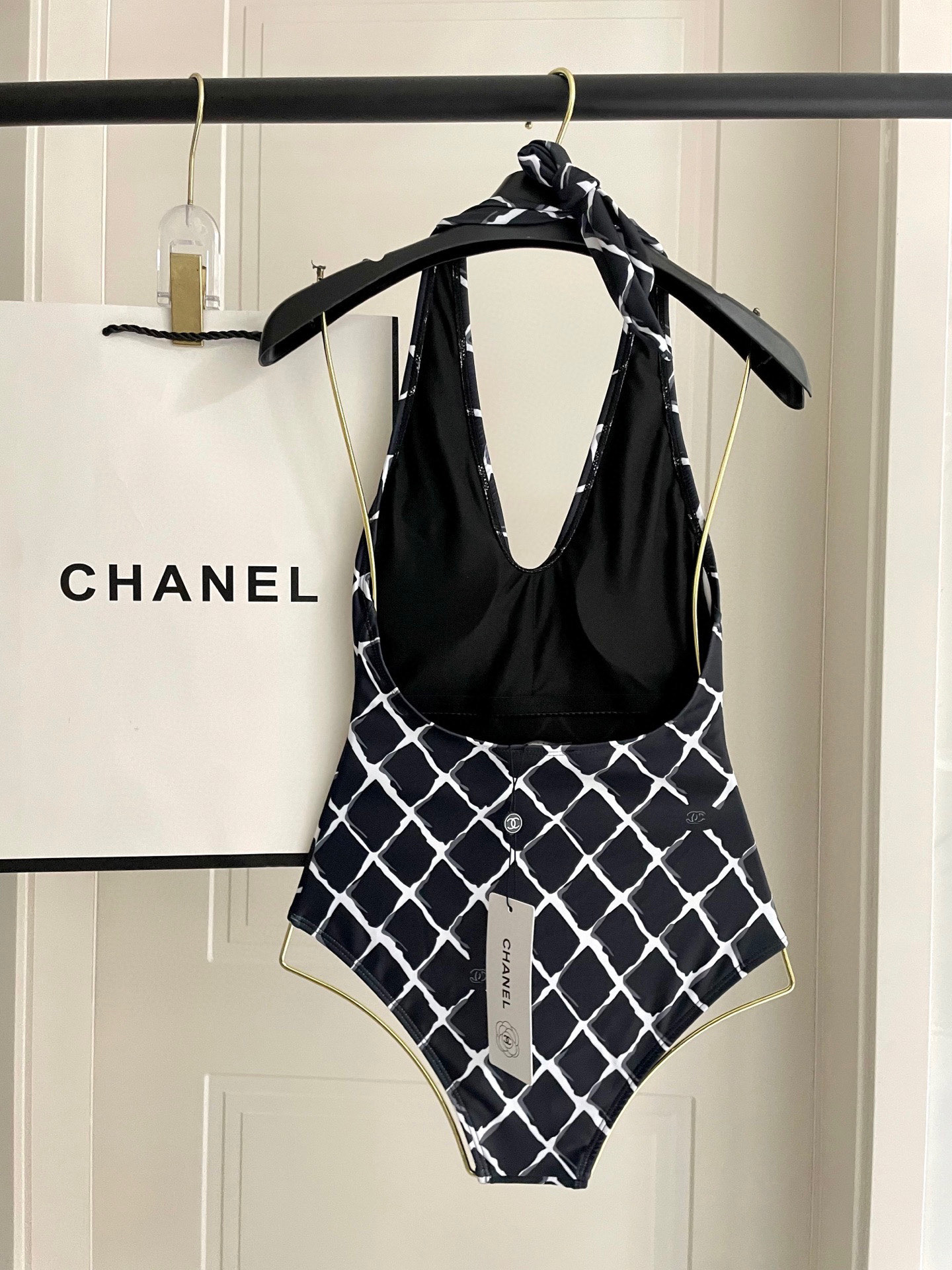  Chanel 新款泳衣😍🥰适合多种场景的游泳衣🏊‍♀️海边 游泳池 温泉 水上乐园 漂流都可以😌内搭也