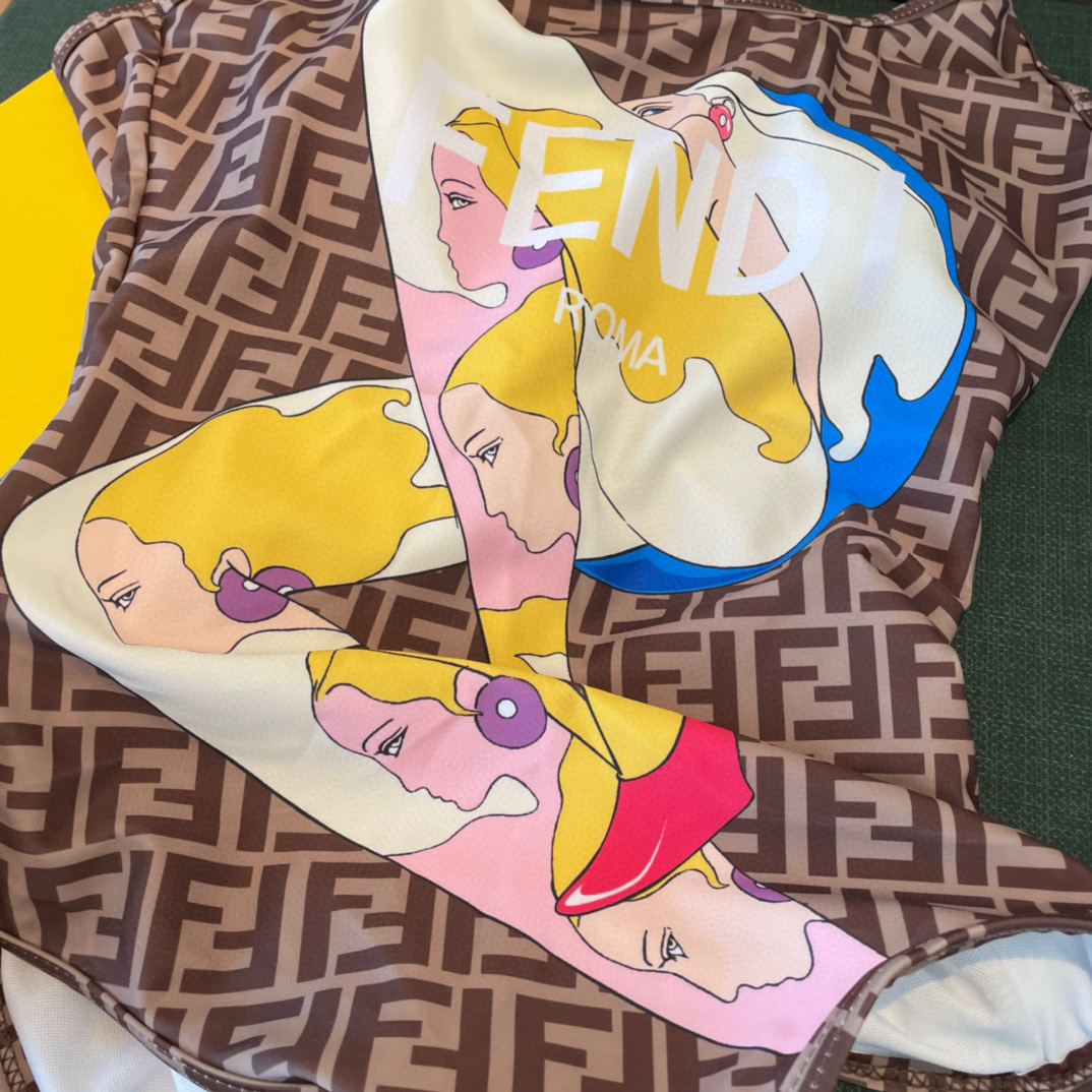  Fendi 芬迪新款 😍🥰适合多种场景的游泳衣🏊‍♀️海边 游泳池 温泉 水上乐园 漂流都可以😌内搭也