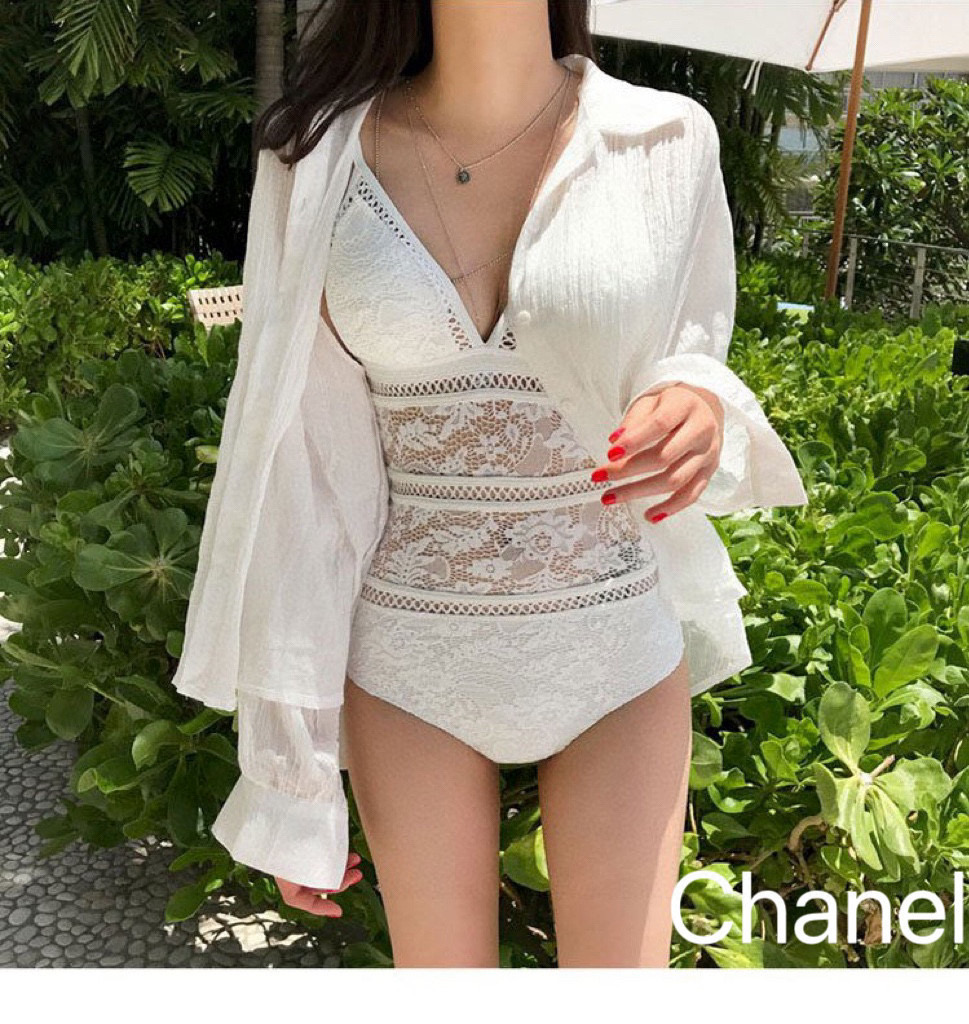  Chanel最新款镂空网纱连体泳衣 旅游拍照打卡必备单品 超级出片 🉑️搭配裤裙纱裙 超美 数量有限 