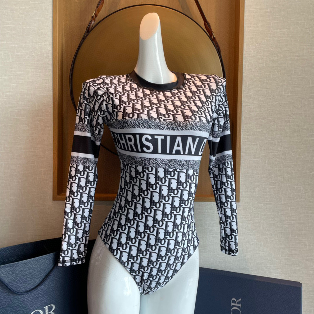  Chanel Dior长袖 性感女神🥰😍👙❤️😍🥰适合多种场景的游泳衣🏊‍♀️海边 游泳池 温泉 水上