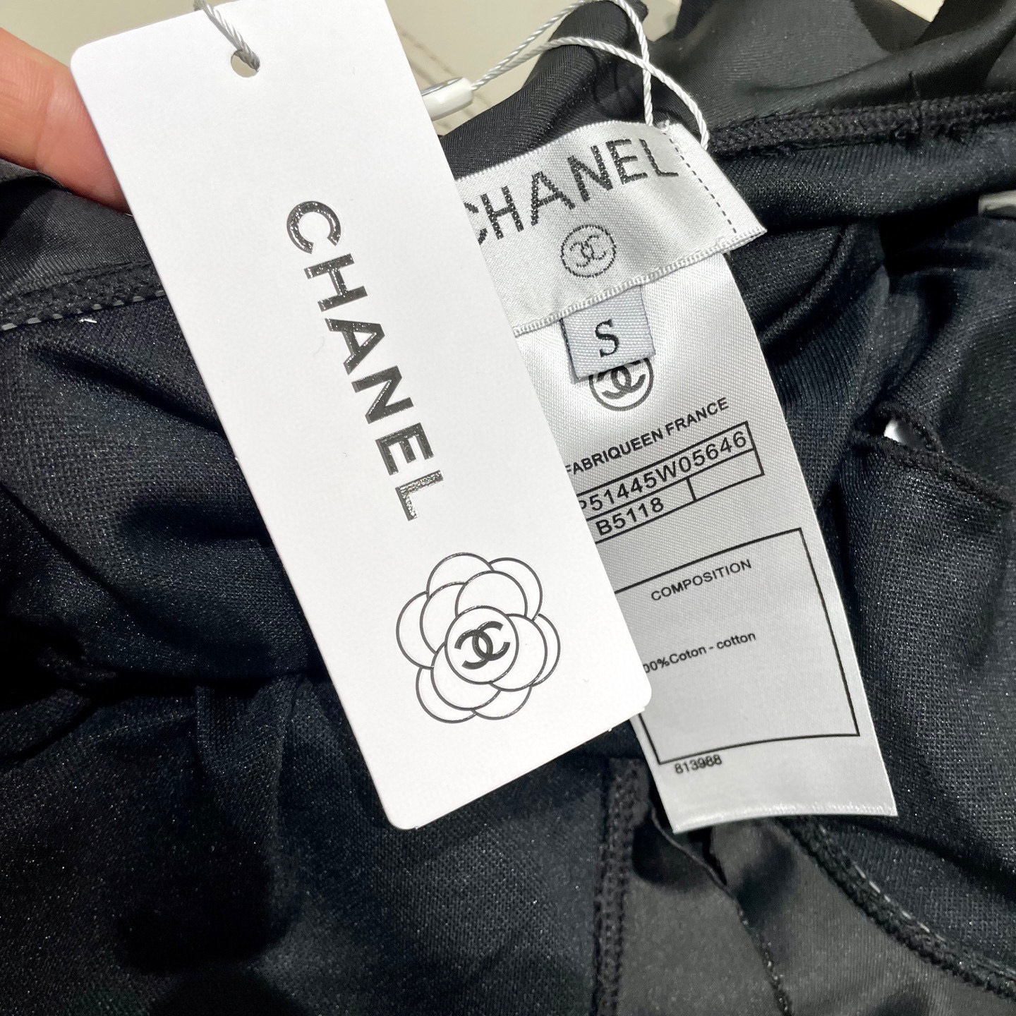  Chanel新款连体泳衣   时尚潮流款 😍🥰适合多种场景的游泳衣🏊‍♀️海边 游泳池 温泉 水上乐园