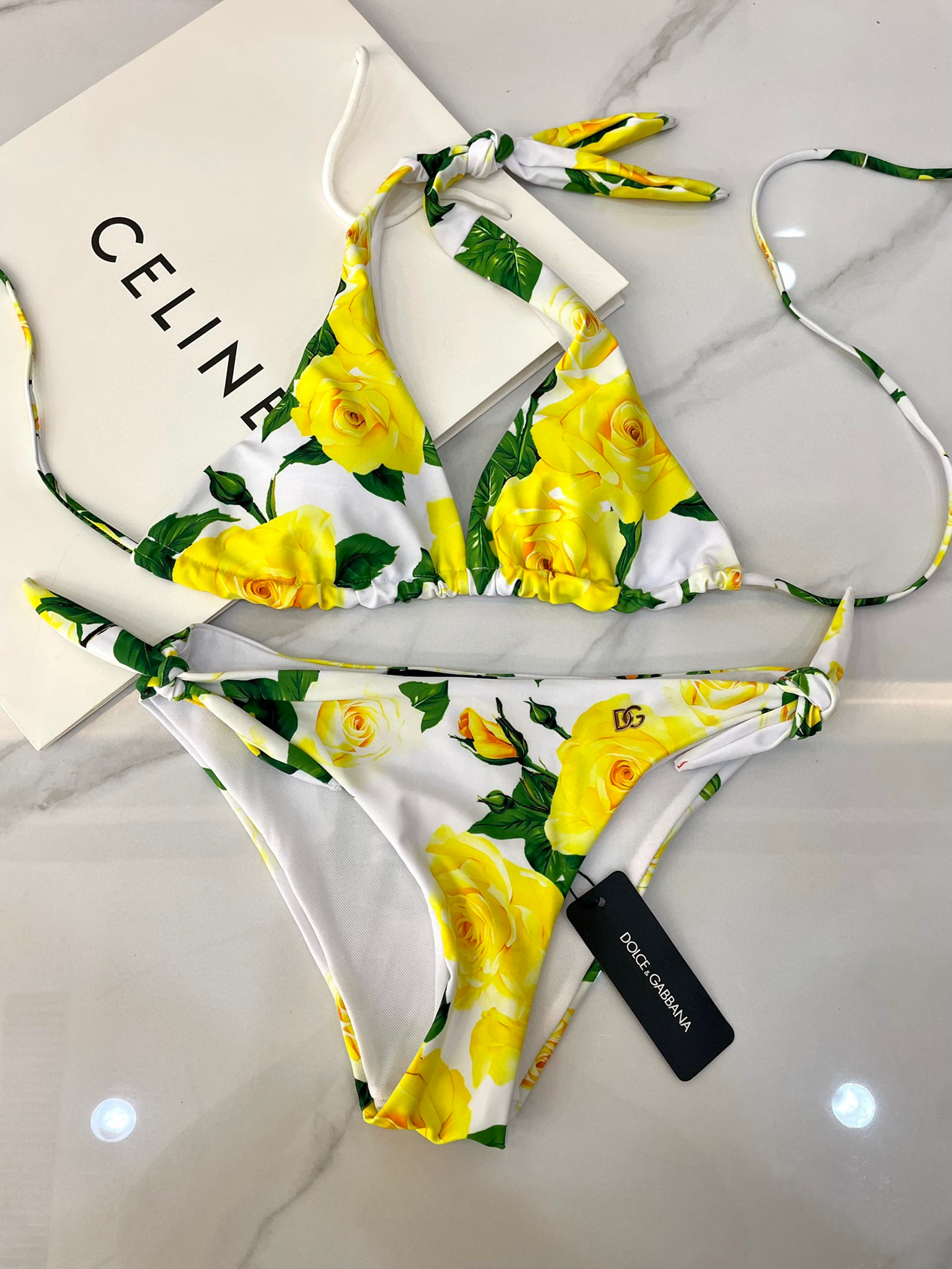  DG新款亮色连体泳衣 适合多种场景的游泳衣🏊‍♀️海边 游泳池 温泉 水上乐园 漂流都可以😌内搭也完全