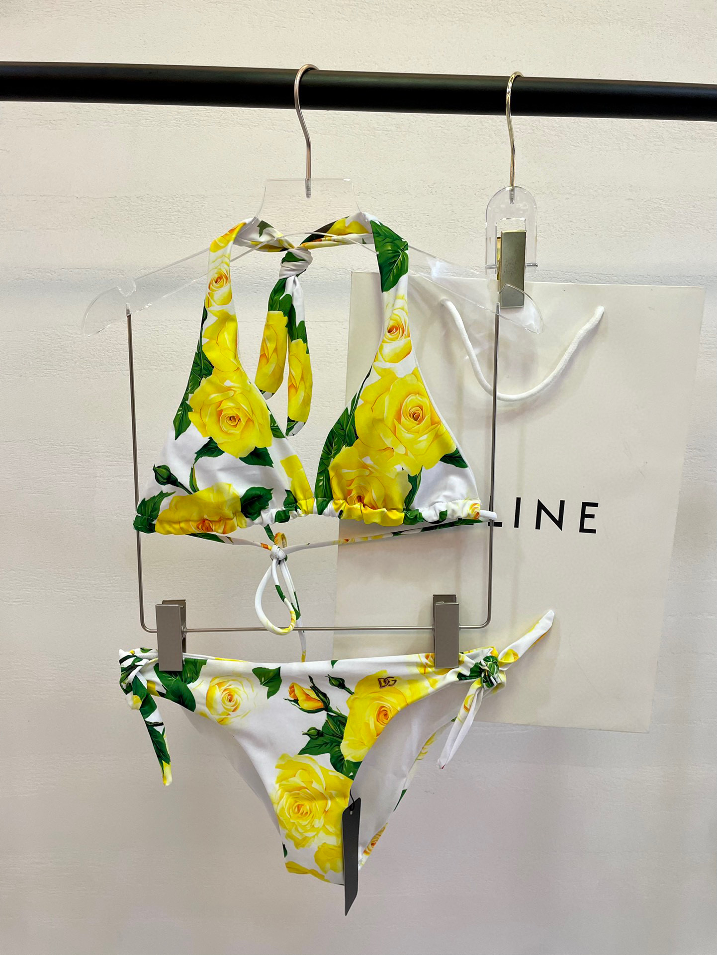  DG新款亮色连体泳衣 适合多种场景的游泳衣🏊‍♀️海边 游泳池 温泉 水上乐园 漂流都可以😌内搭也完全