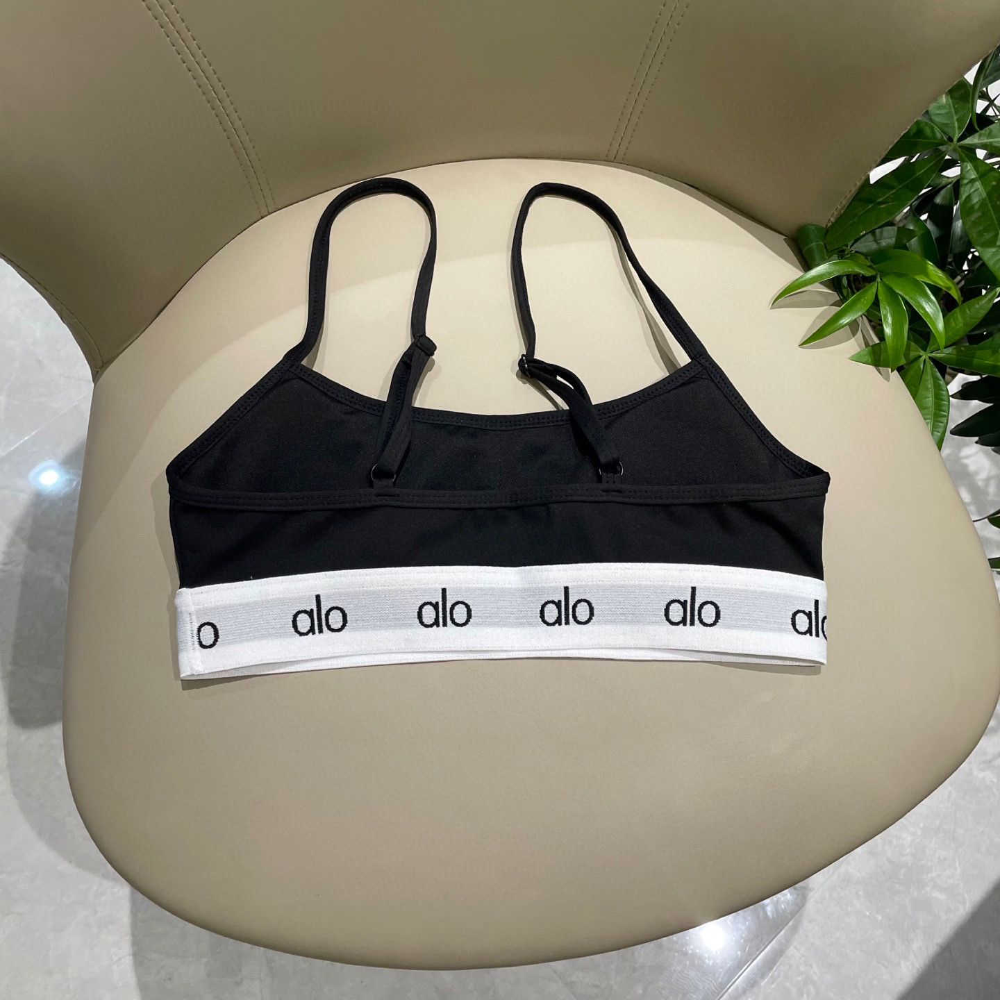  ALO专柜新款分体泳衣😍🥰适合多种场景的游泳衣🏊‍♀️海边 游泳池 温泉 水上乐园 漂流都可以😌内搭也