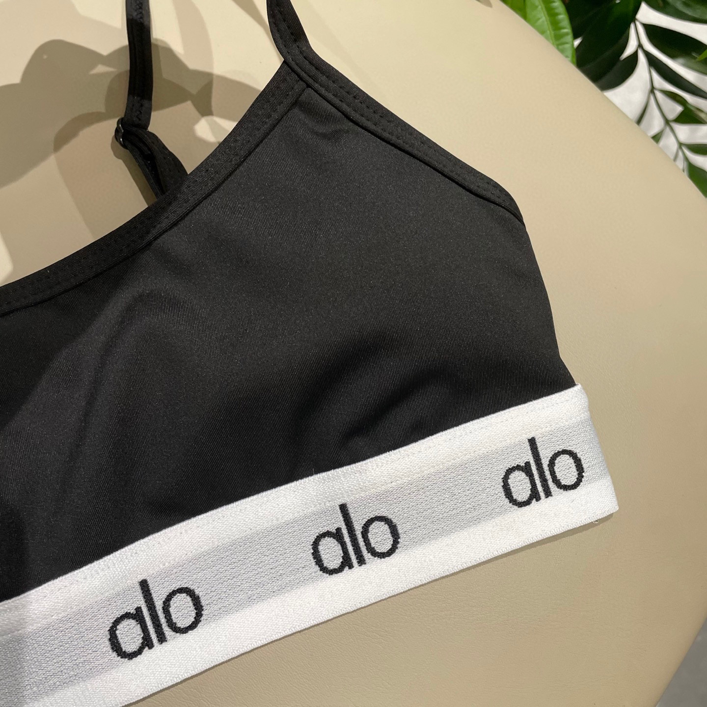  ALO专柜新款分体泳衣😍🥰适合多种场景的游泳衣🏊‍♀️海边 游泳池 温泉 水上乐园 漂流都可以😌内搭也