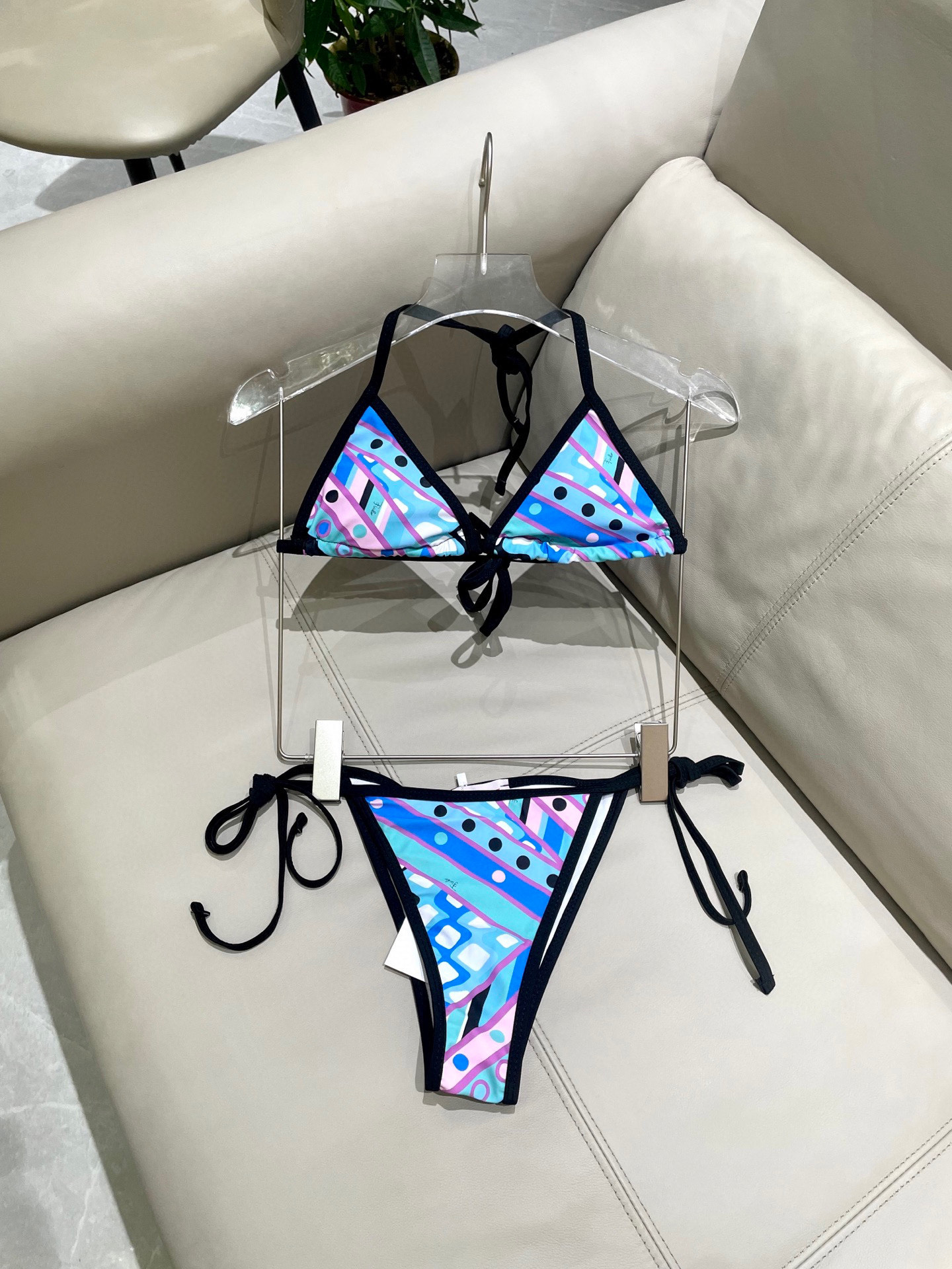  Pucci新款比基尼 三件套 😍🥰适合多种场景的游泳衣🏊‍♀️海边 游泳池 温泉 水上乐园 漂流都可以