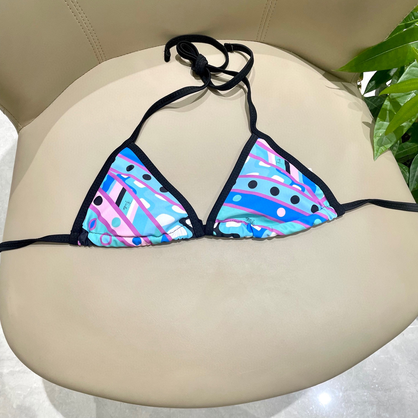  Pucci新款比基尼 三件套 😍🥰适合多种场景的游泳衣🏊‍♀️海边 游泳池 温泉 水上乐园 漂流都可以