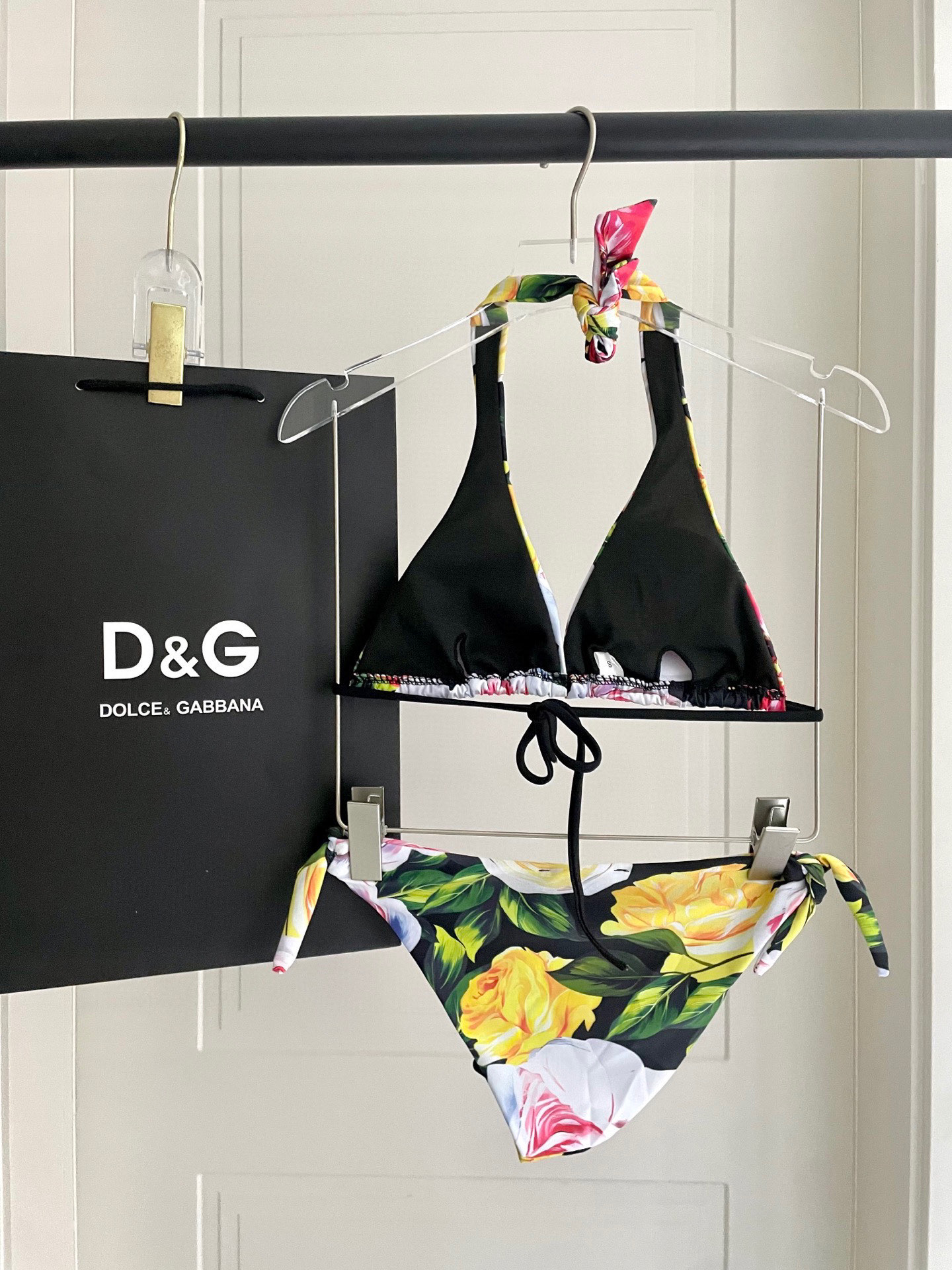  DG专柜新款分体泳衣😍🥰适合多种场景的游泳衣🏊‍♀️海边 游泳池 温泉 水上乐园 漂流都可以😌内搭也完