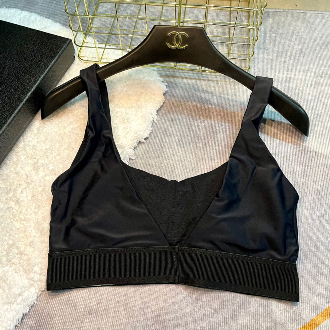  TOM FORD字母分体式泳衣 实物美翻了 小吊带设计➕短裤  码数：S M L Xl