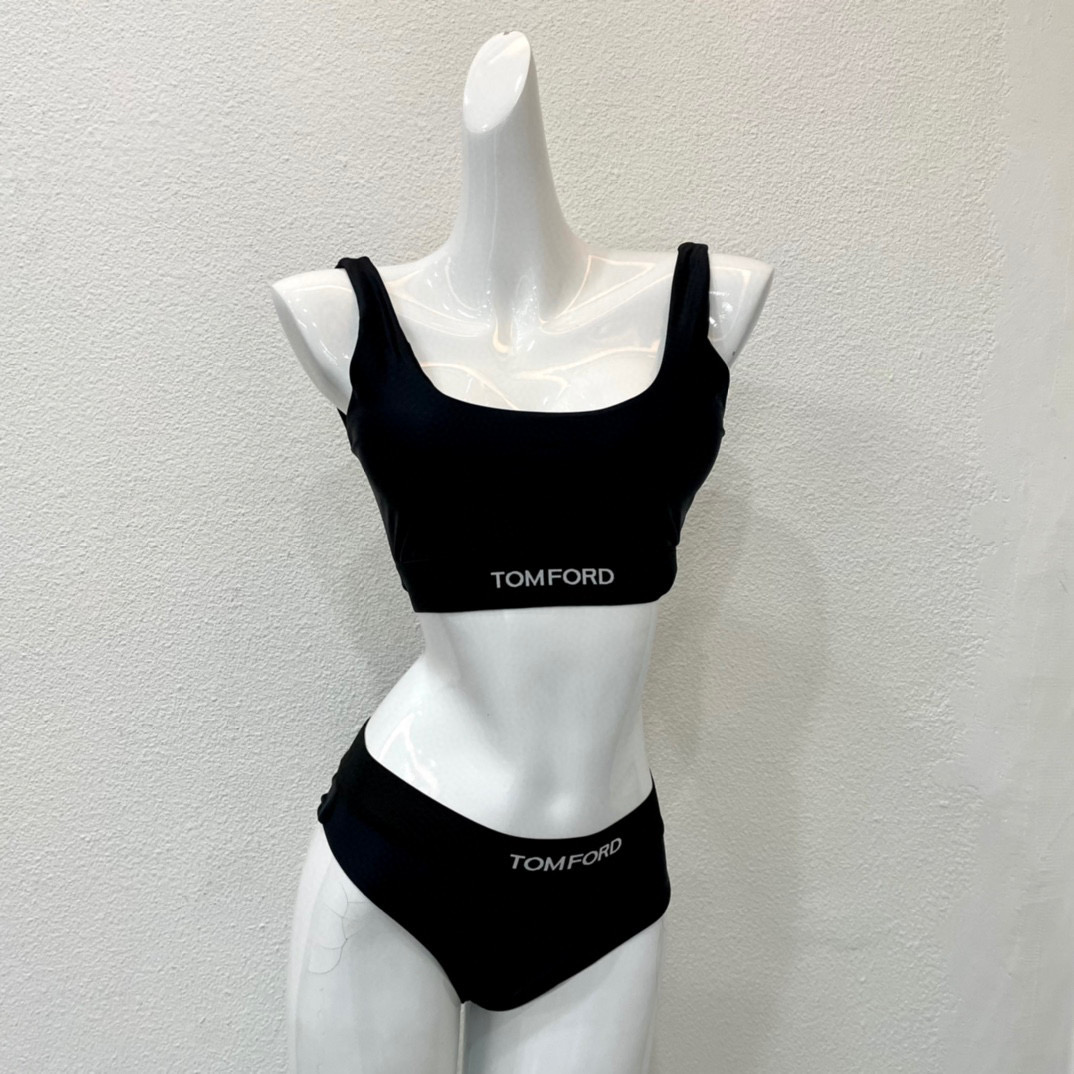  TOM FORD字母分体式泳衣 实物美翻了 小吊带设计➕短裤  码数：S M L Xl