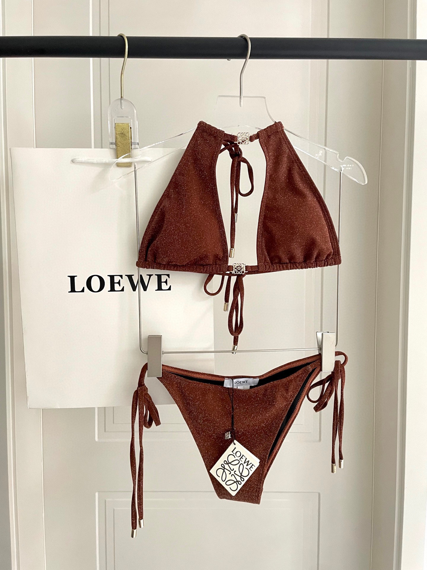  Loewe新款分体对版五金😍🥰适合多种场景的游泳衣🏊‍♀️海边 游泳池 温泉 水上乐园 漂流都可以😌内