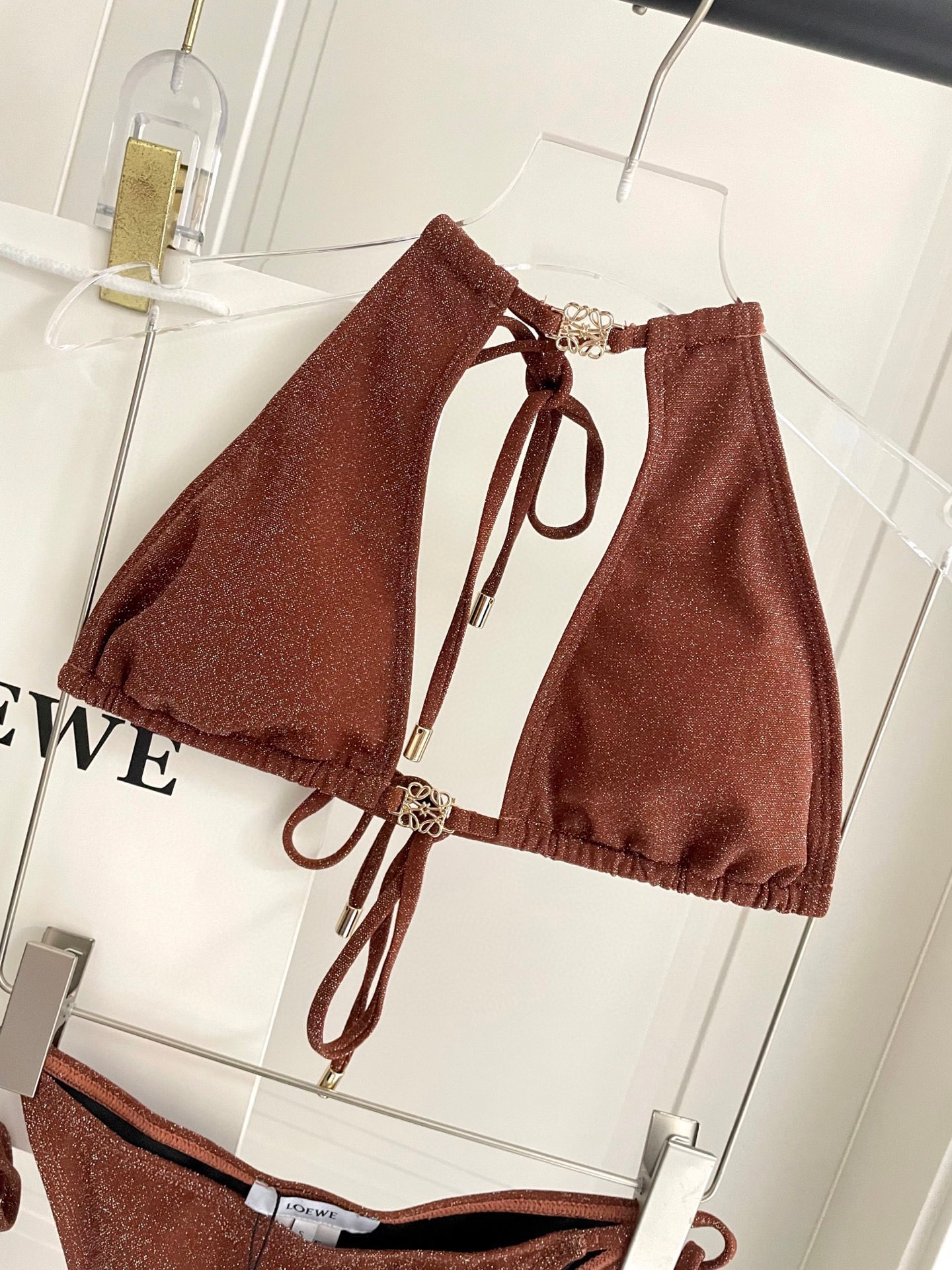  Loewe新款分体对版五金😍🥰适合多种场景的游泳衣🏊‍♀️海边 游泳池 温泉 水上乐园 漂流都可以😌内