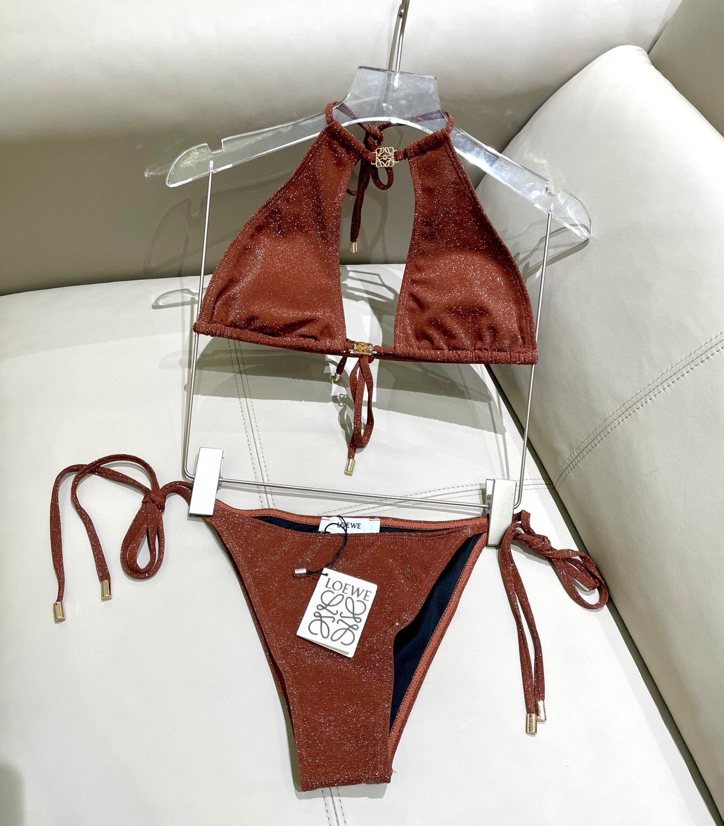  Loewe新款分体对版五金😍🥰适合多种场景的游泳衣🏊‍♀️海边 游泳池 温泉 水上乐园 漂流都可以😌内