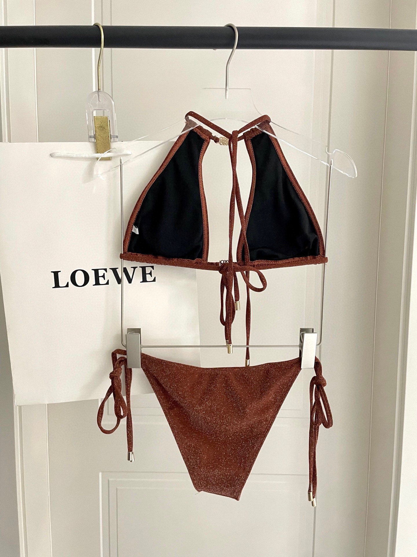  Loewe新款分体对版五金😍🥰适合多种场景的游泳衣🏊‍♀️海边 游泳池 温泉 水上乐园 漂流都可以😌内