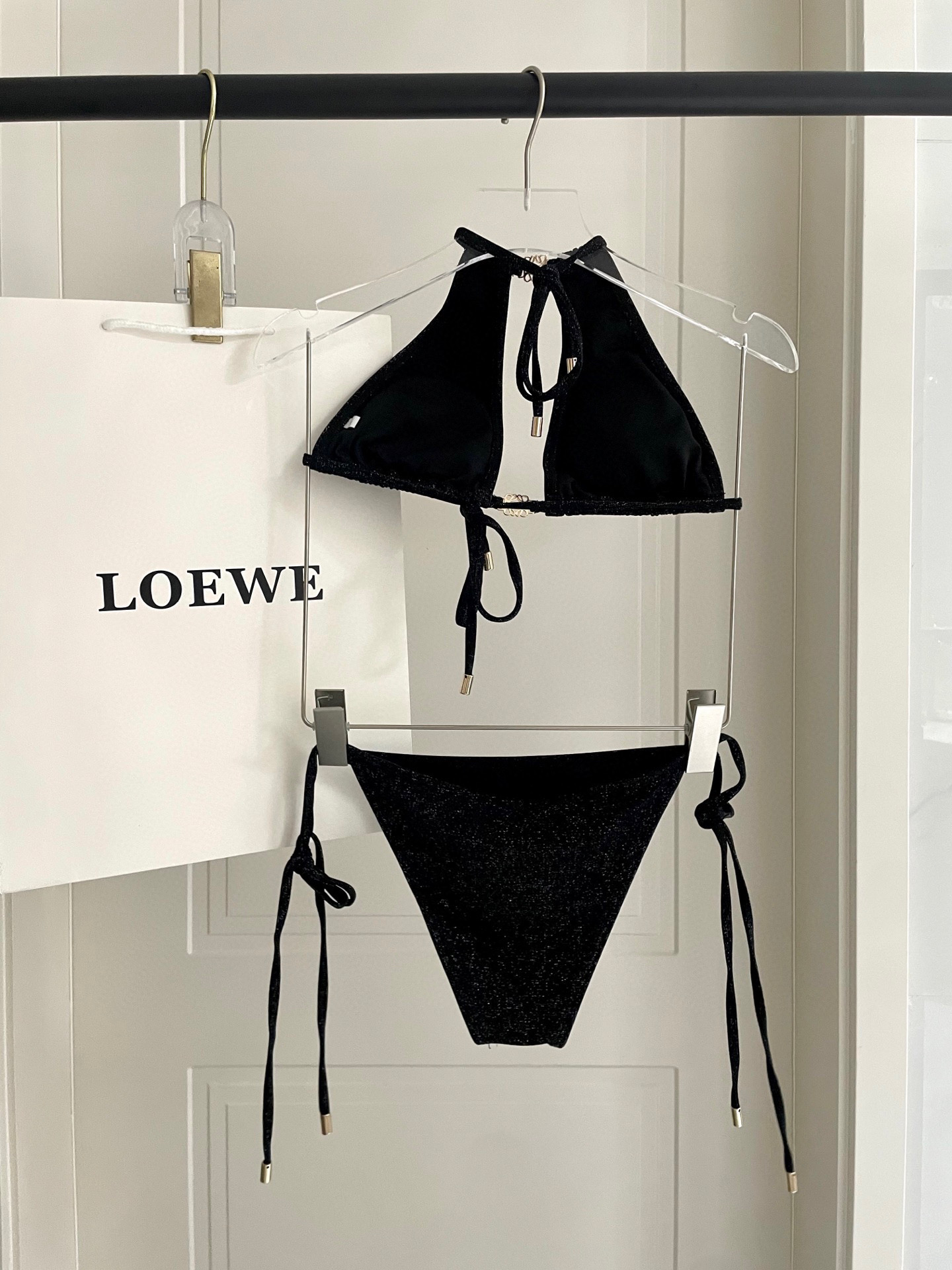  Loewe新款分体对版五金😍🥰适合多种场景的游泳衣🏊‍♀️海边 游泳池 温泉 水上乐园 漂流都可以😌内